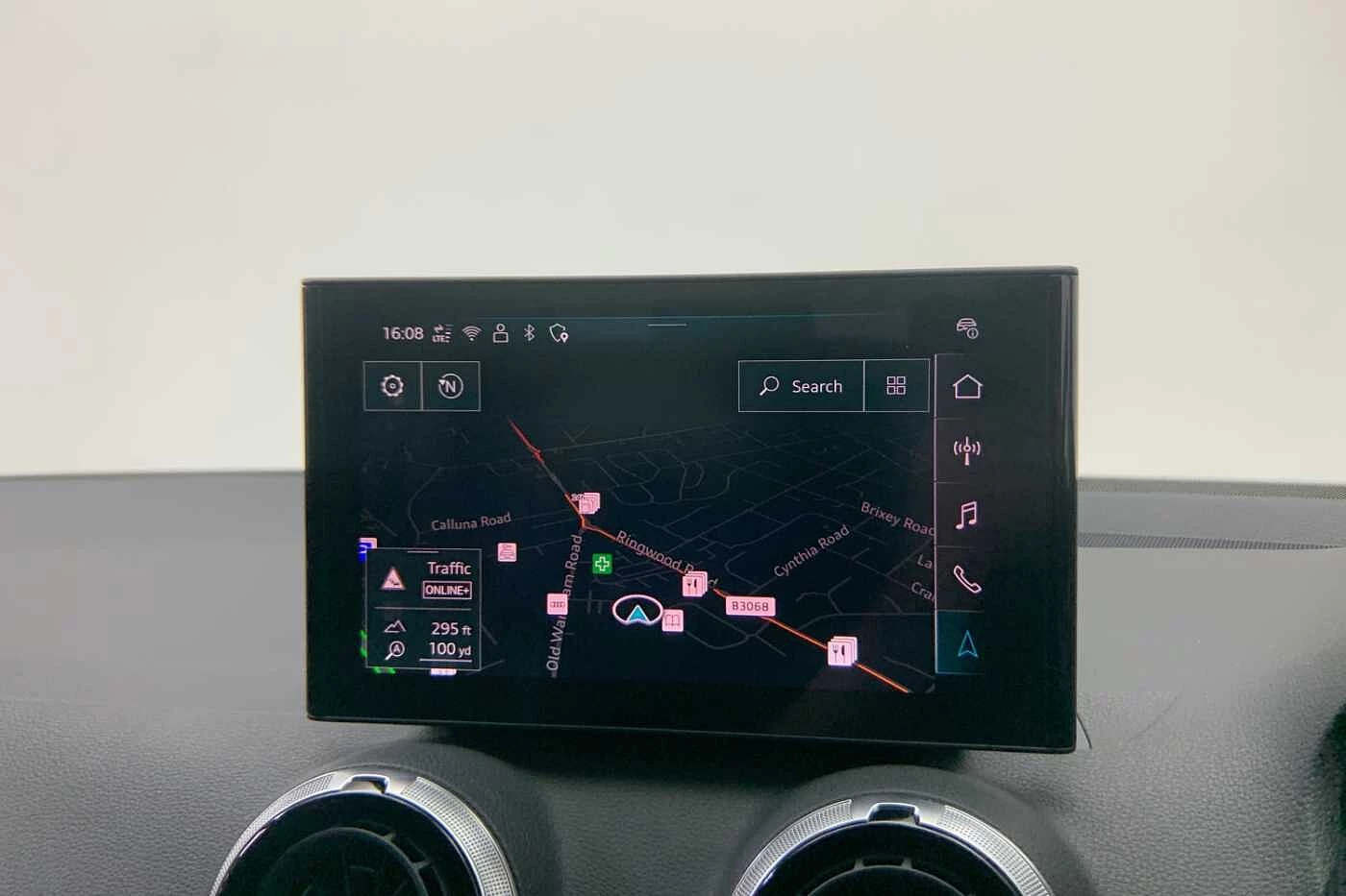 Audi-Q2-image-13
