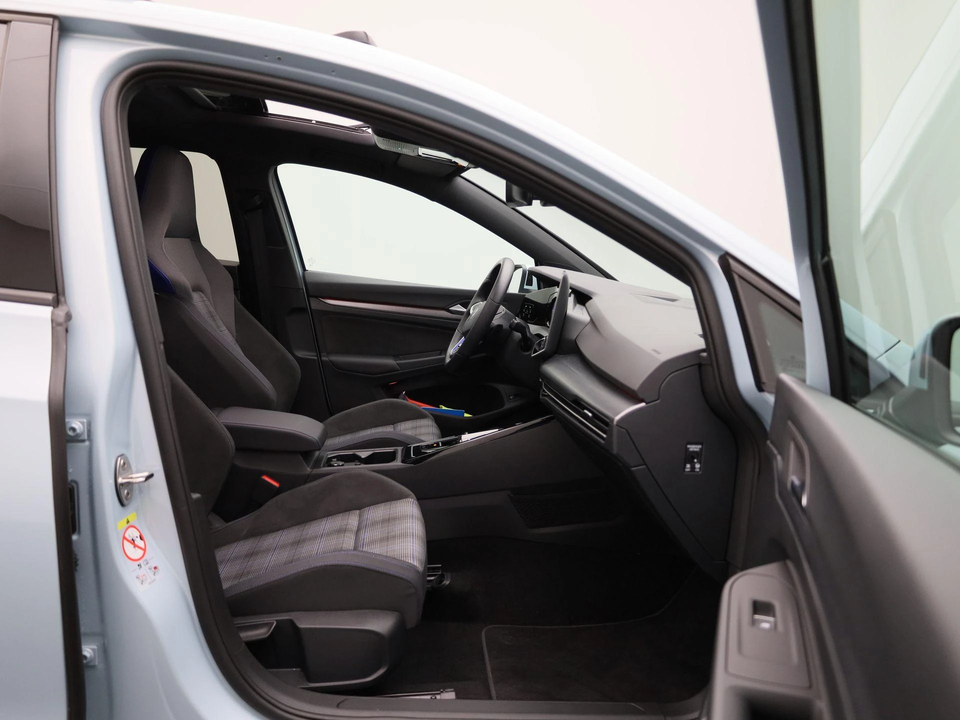 Volkswagen-Golf-image-40