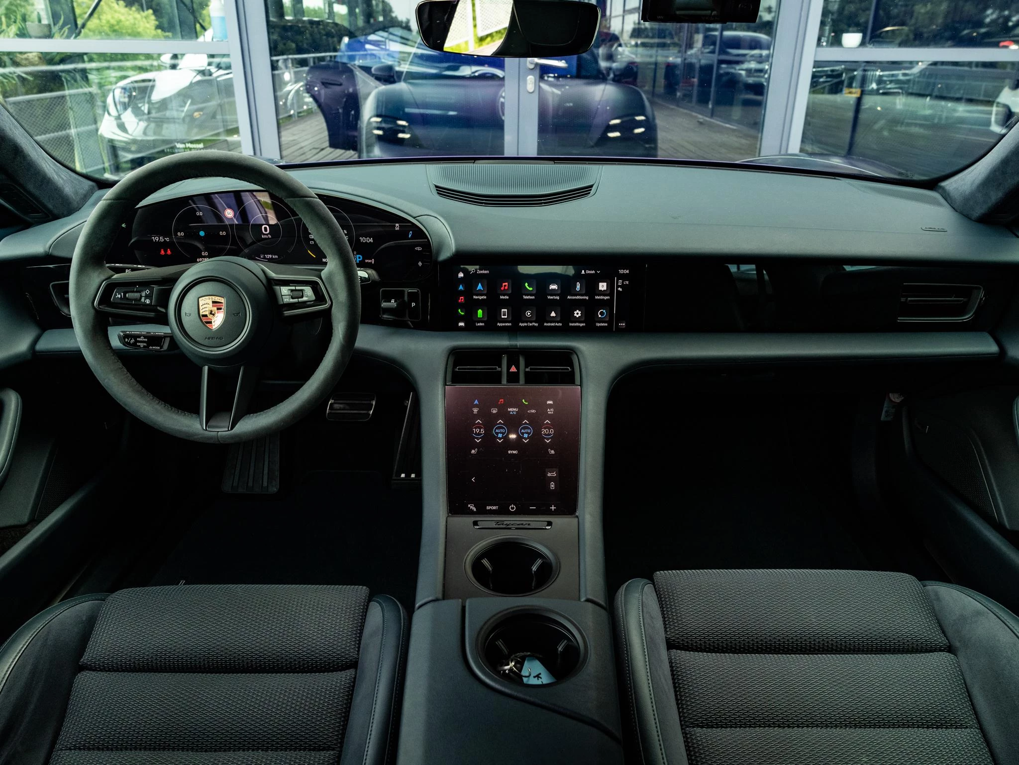 Porsche-Taycan-image-16