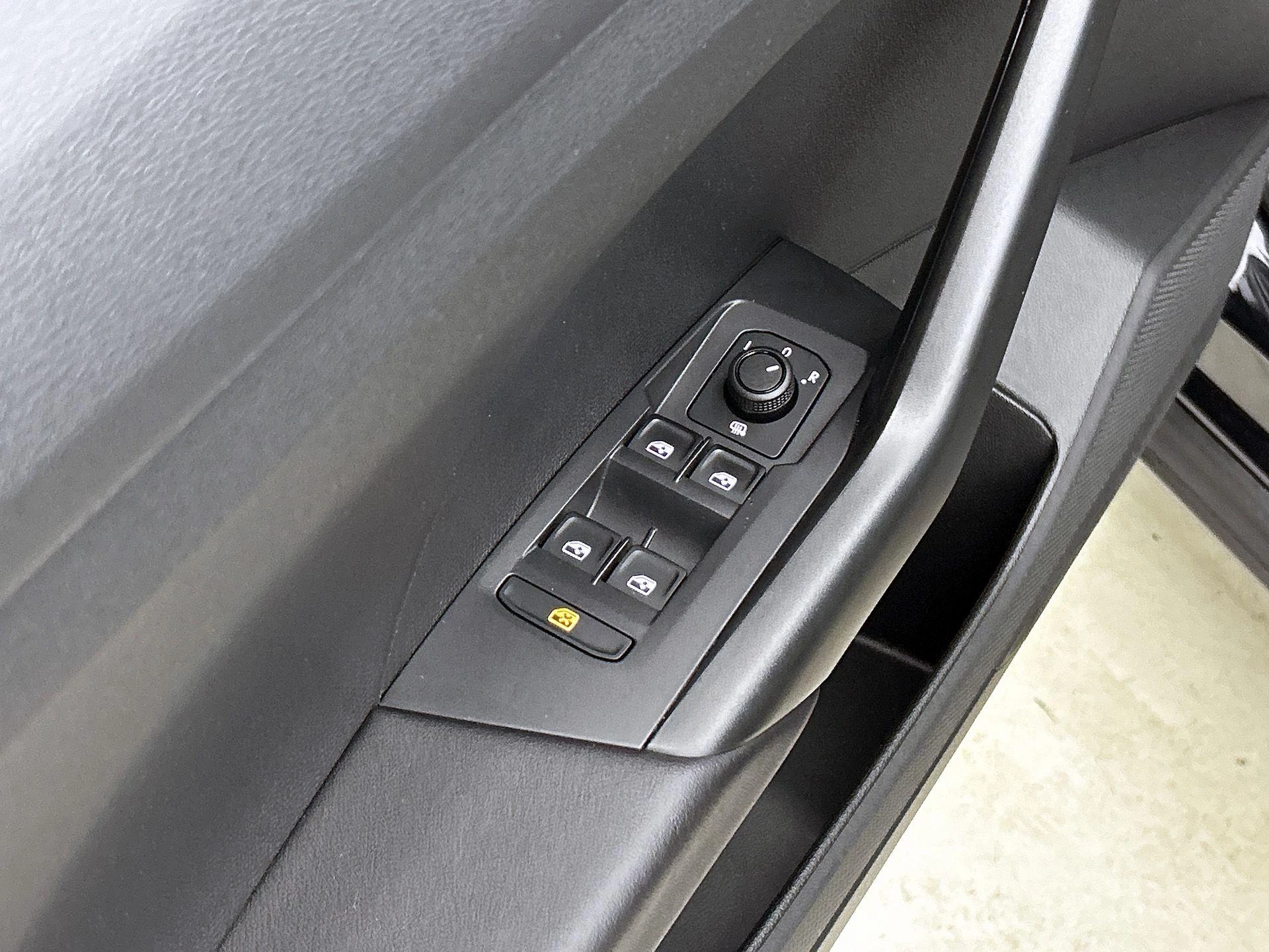 Volkswagen-T-Cross-image-29