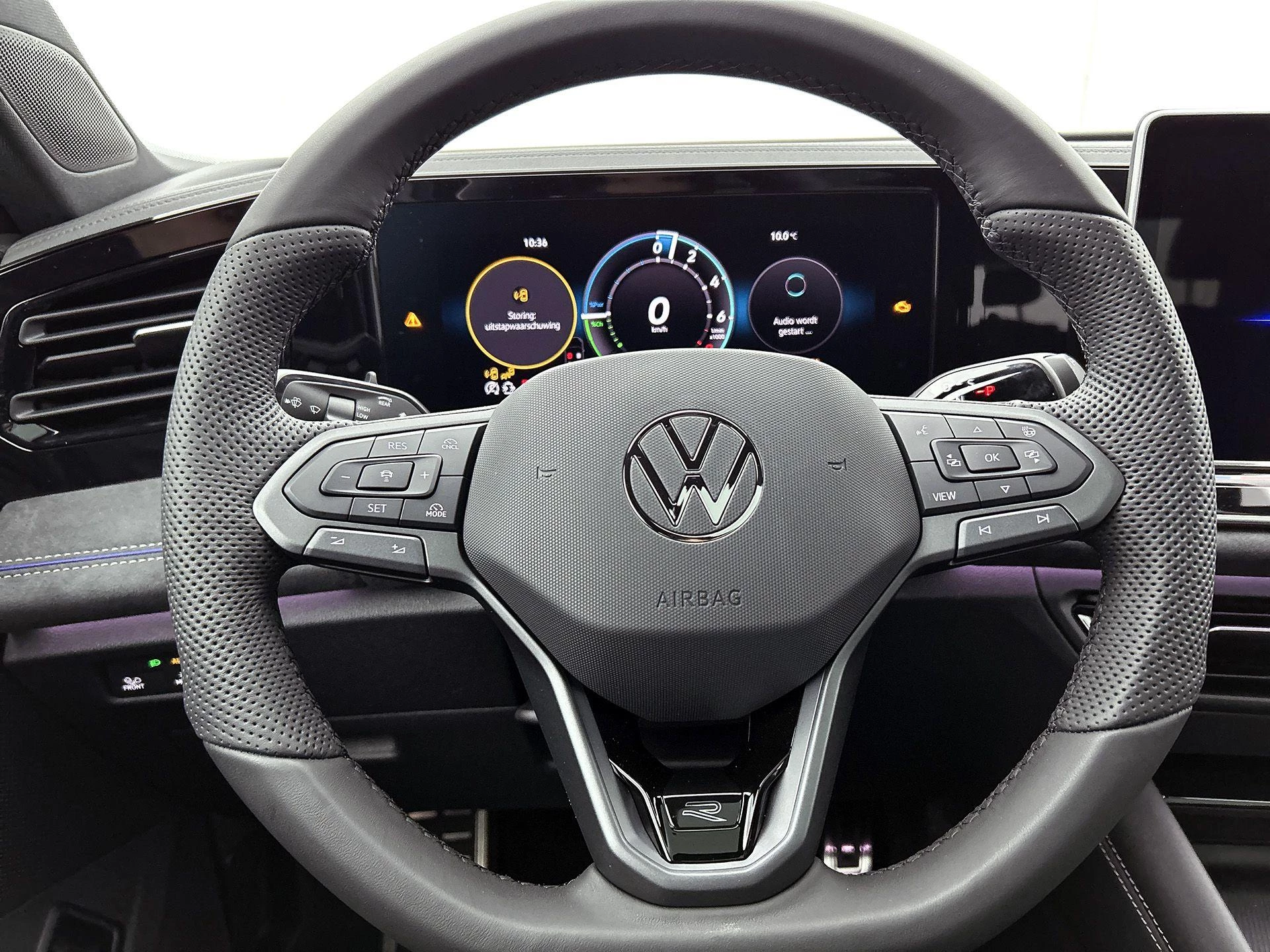 Volkswagen-Tiguan-image-30