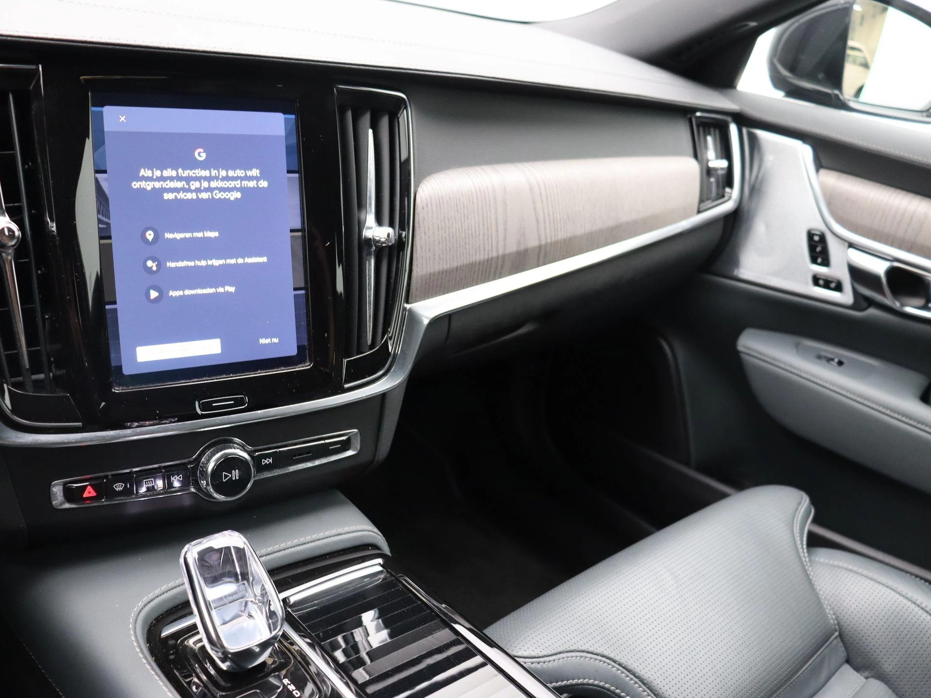 Volvo-V90-image-17