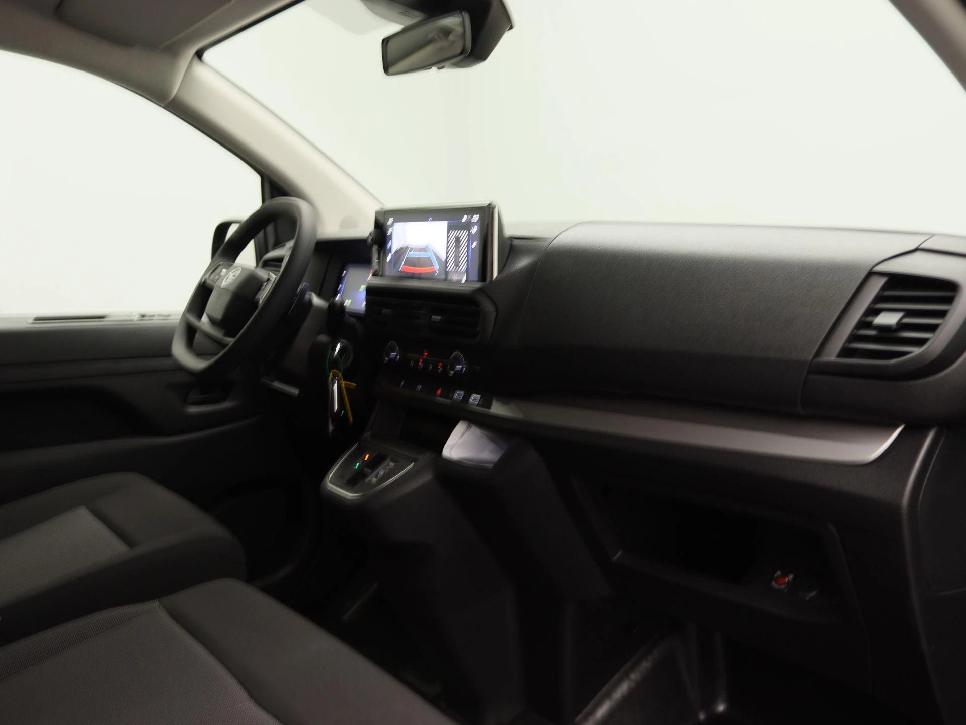 Opel-Vivaro-e-image-20