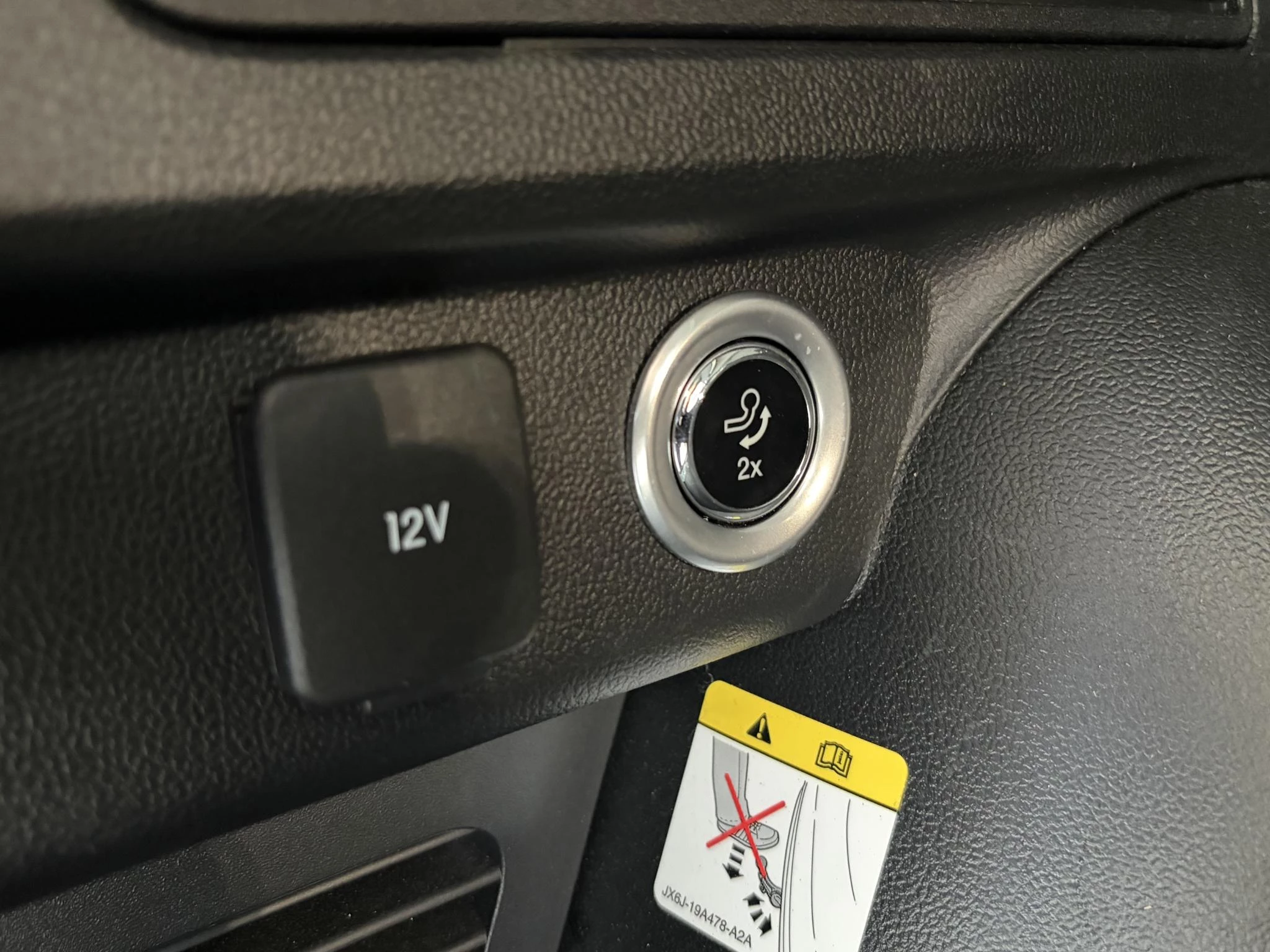 Ford-Kuga-image-12