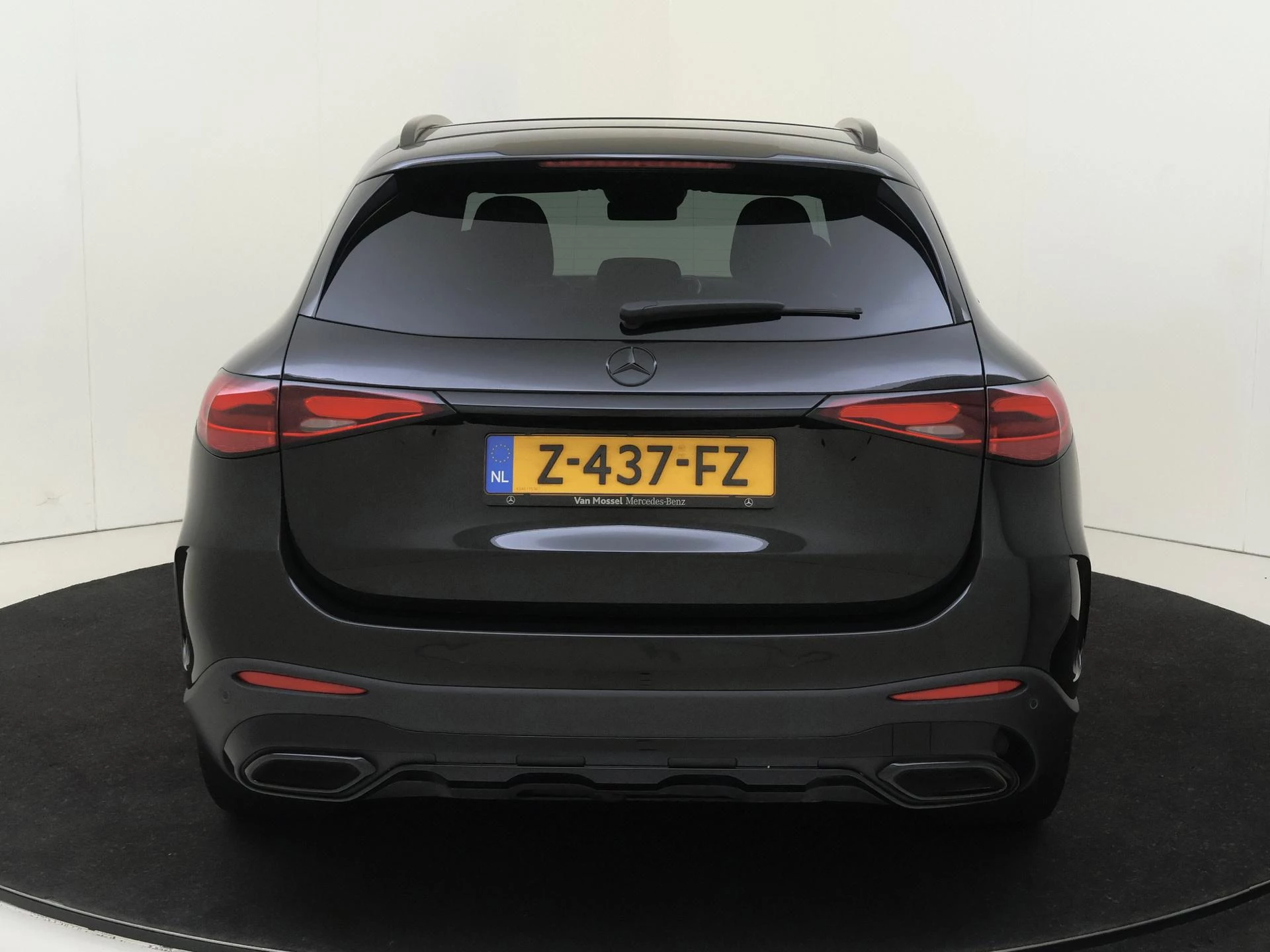 Mercedes-Benz-GLC-image-7