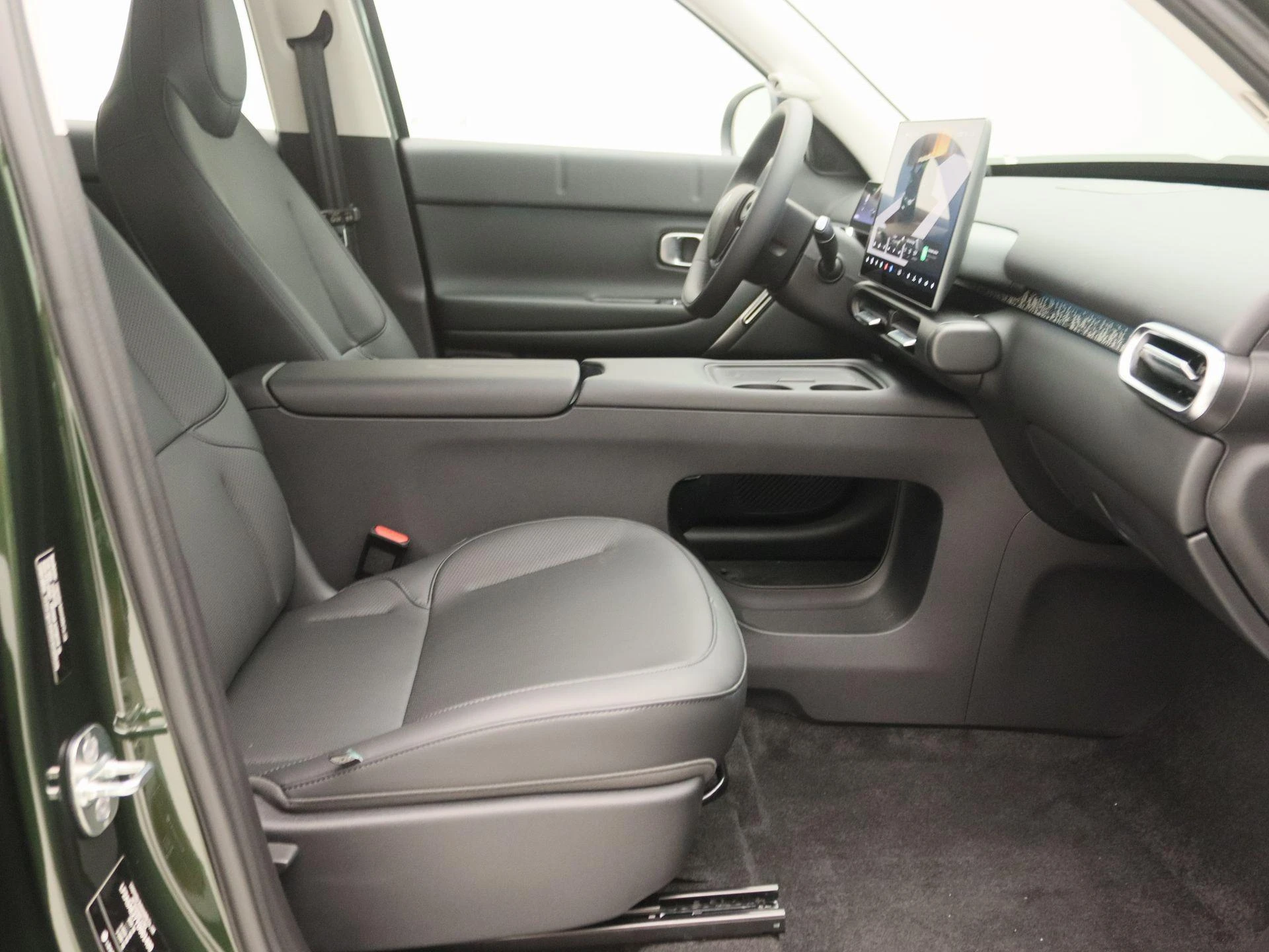 Leapmotor-B03X-image-22