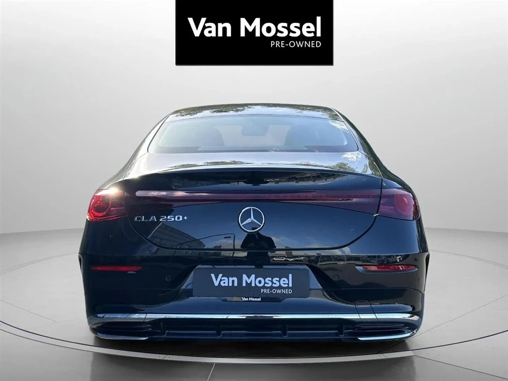 Mercedes-Benz-CLA-image-5