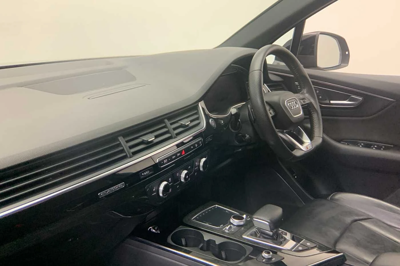 Audi-Q7-image-11