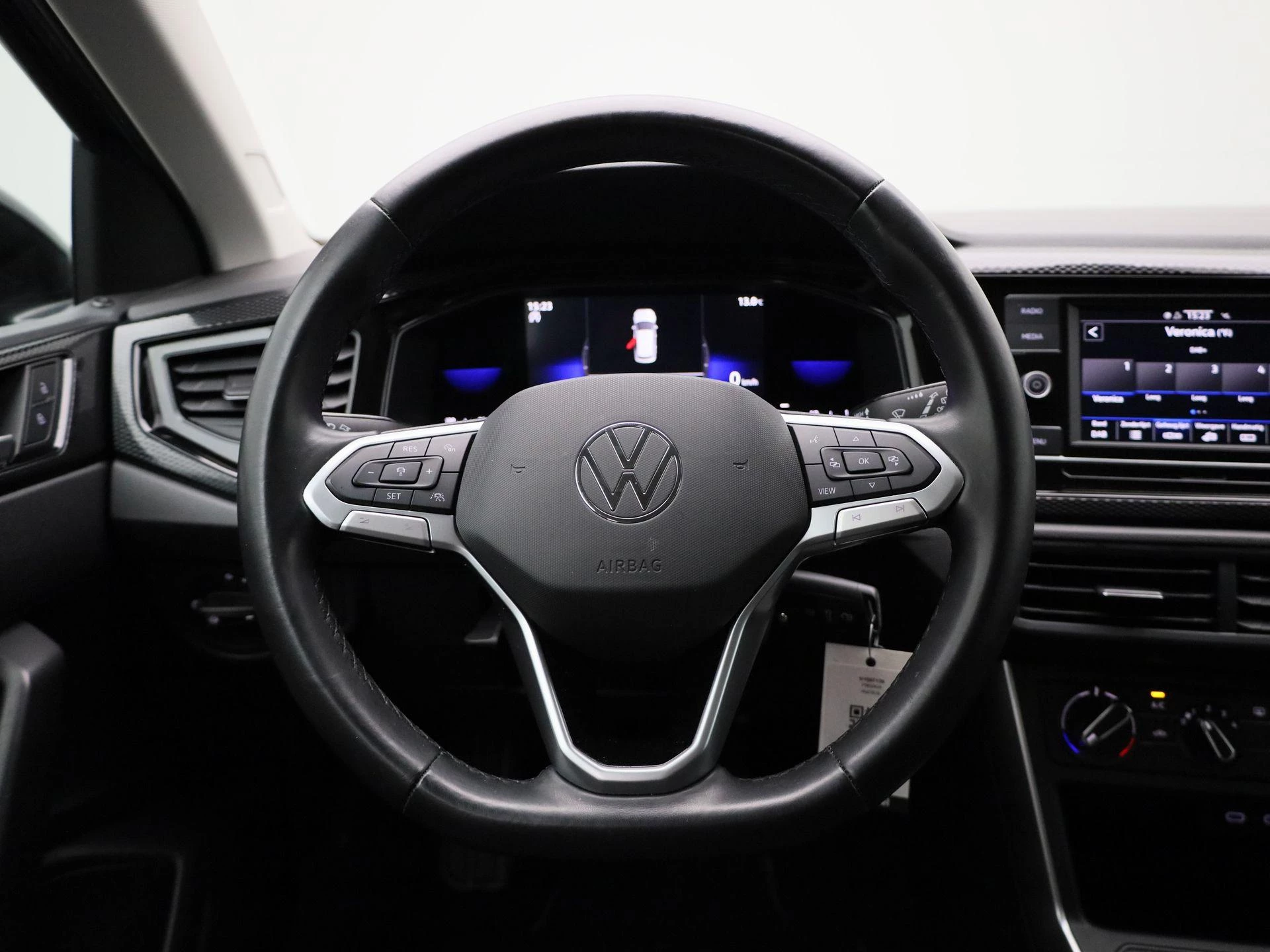 Volkswagen-Taigo-image-6