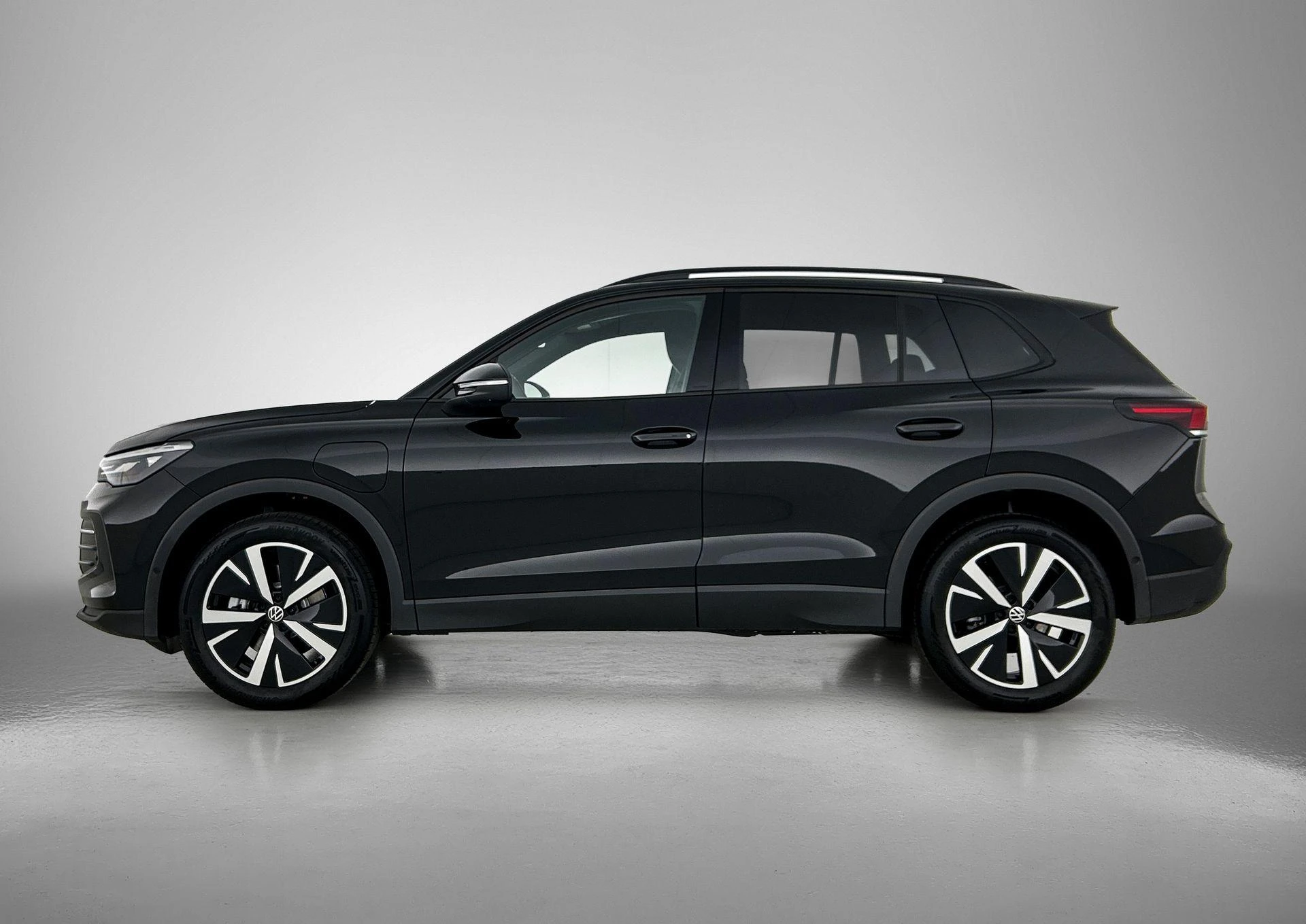 Volkswagen-Tiguan-image-1
