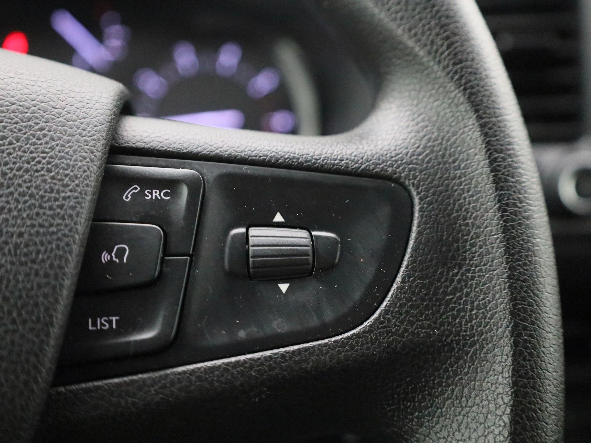 Opel-Vivaro-image-23