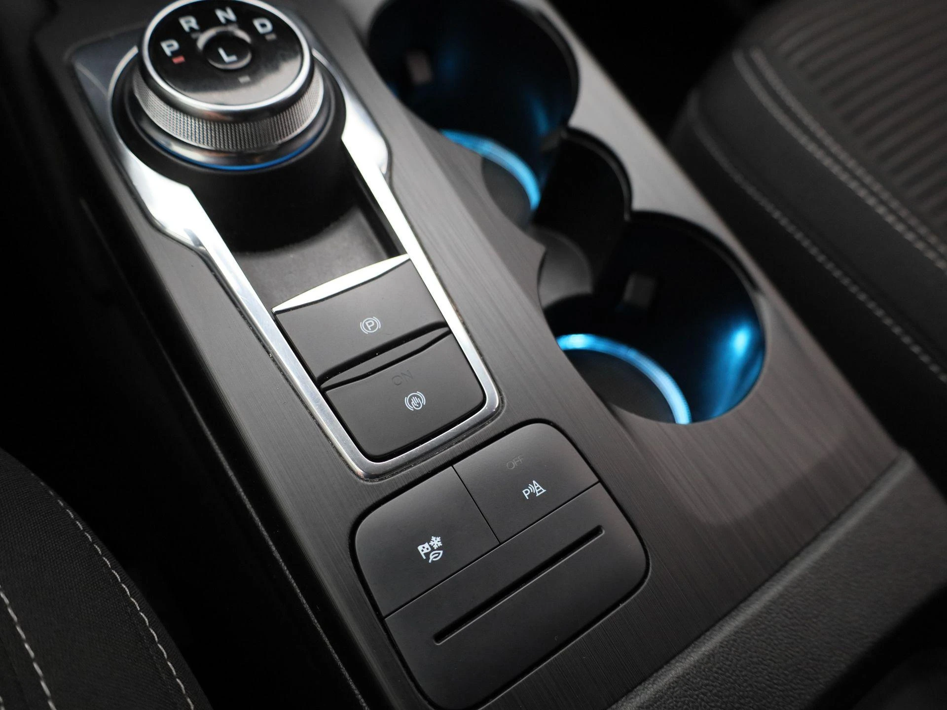 Ford-Kuga-image-24