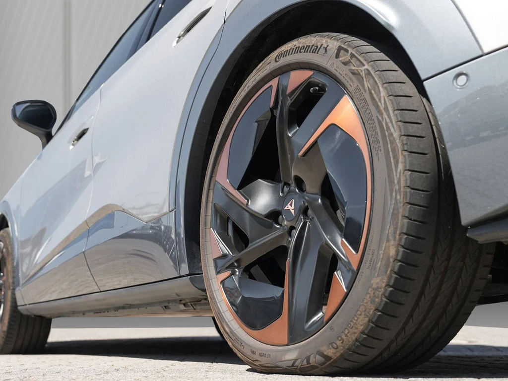 CUPRA-Tavascan-image-4