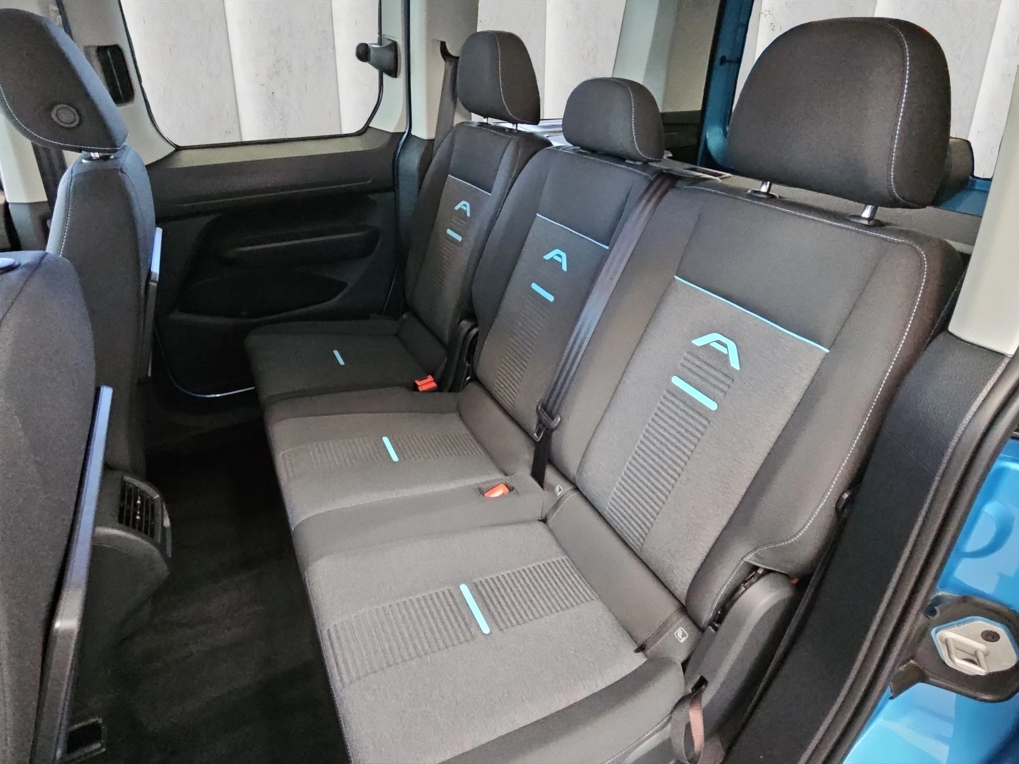 Ford Tourneo Connect L1 Active 2.0 EcoBlue 90kW Automatik Kompaktvan. 5-türig MJ2024.75
