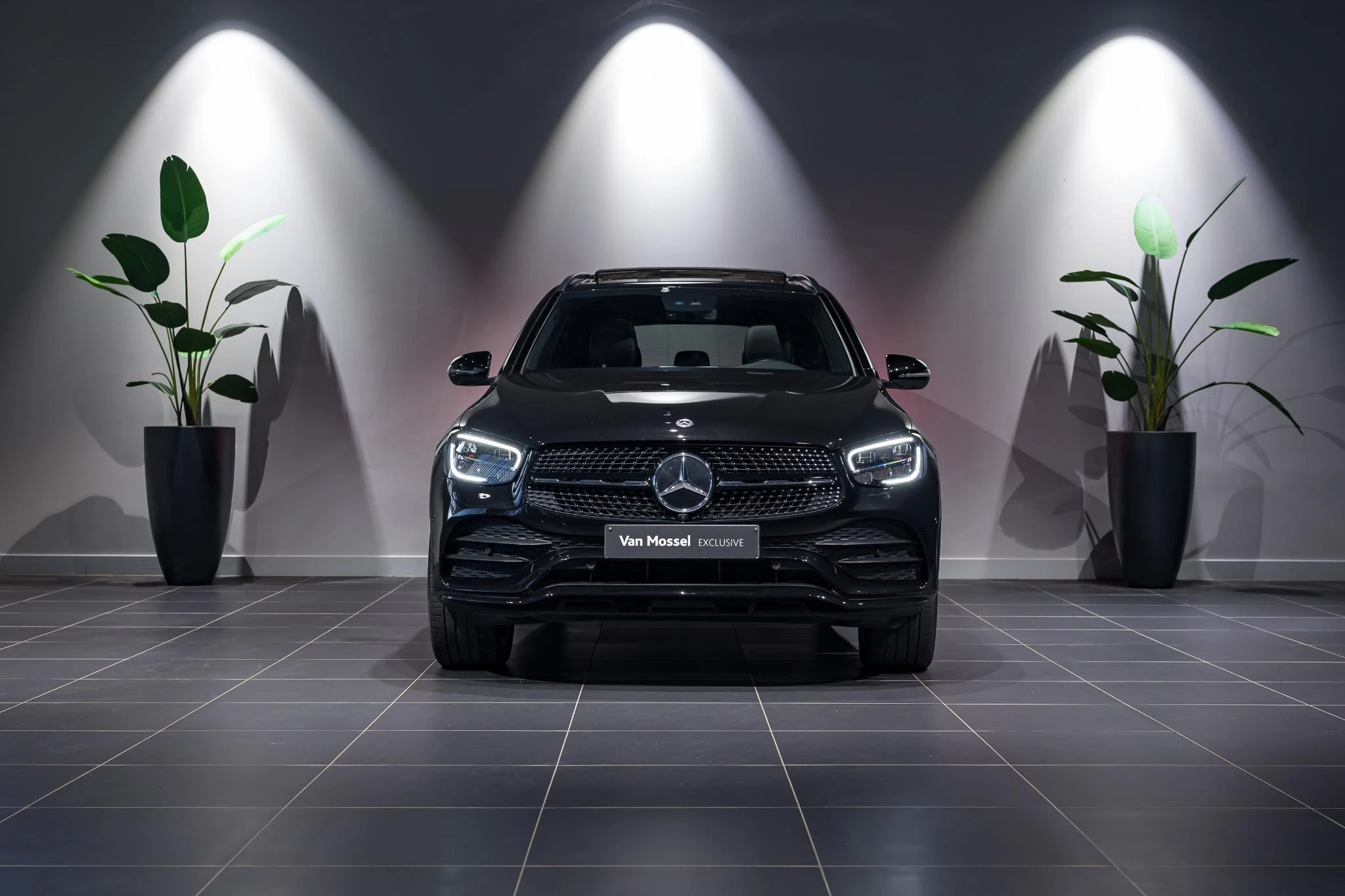 Mercedes-Benz-GLC-image-1