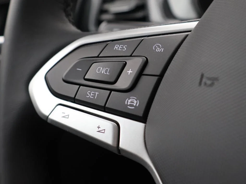 Volkswagen-T-Cross-image-19
