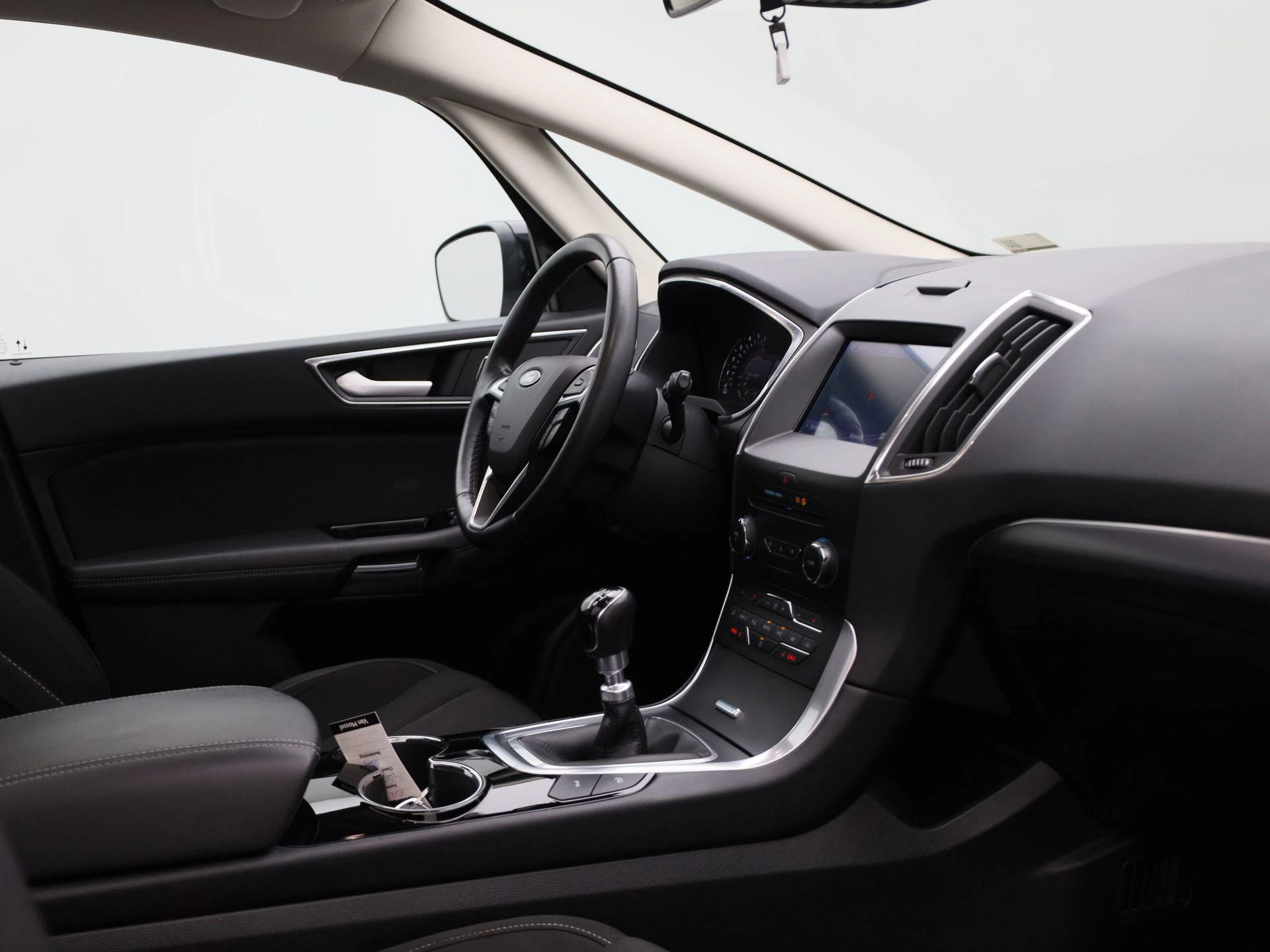 Ford-S-Max-image-32