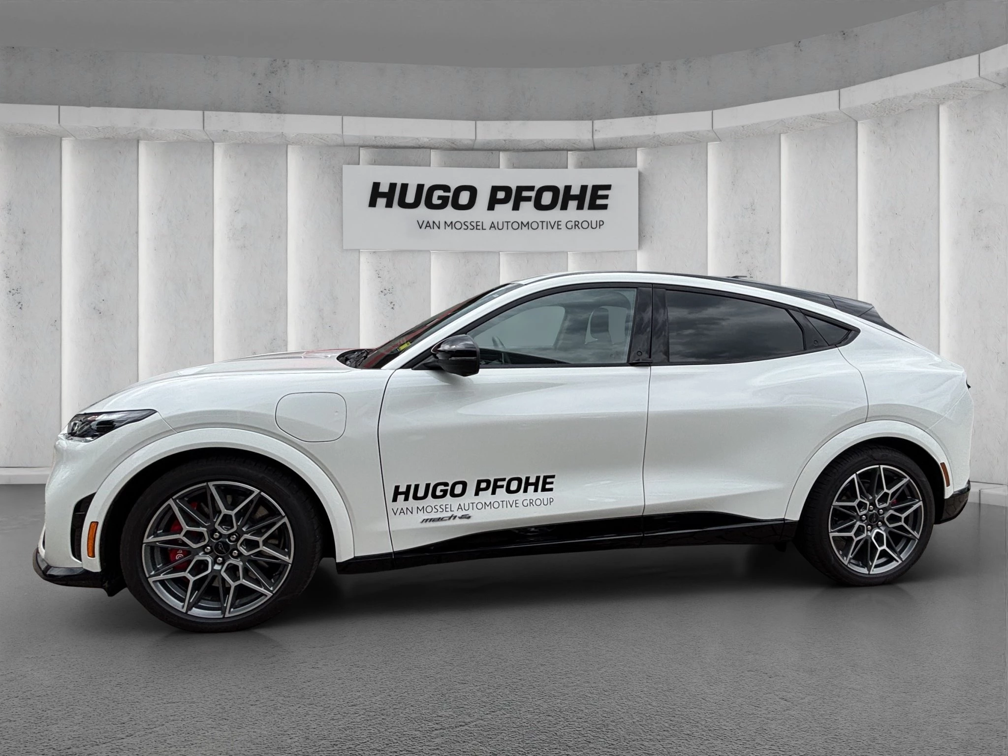 Ford Mustang Mach-E GT Dual-Emotor Ext Range 358kW AWD Sports Utility Vehicle. 5-türig