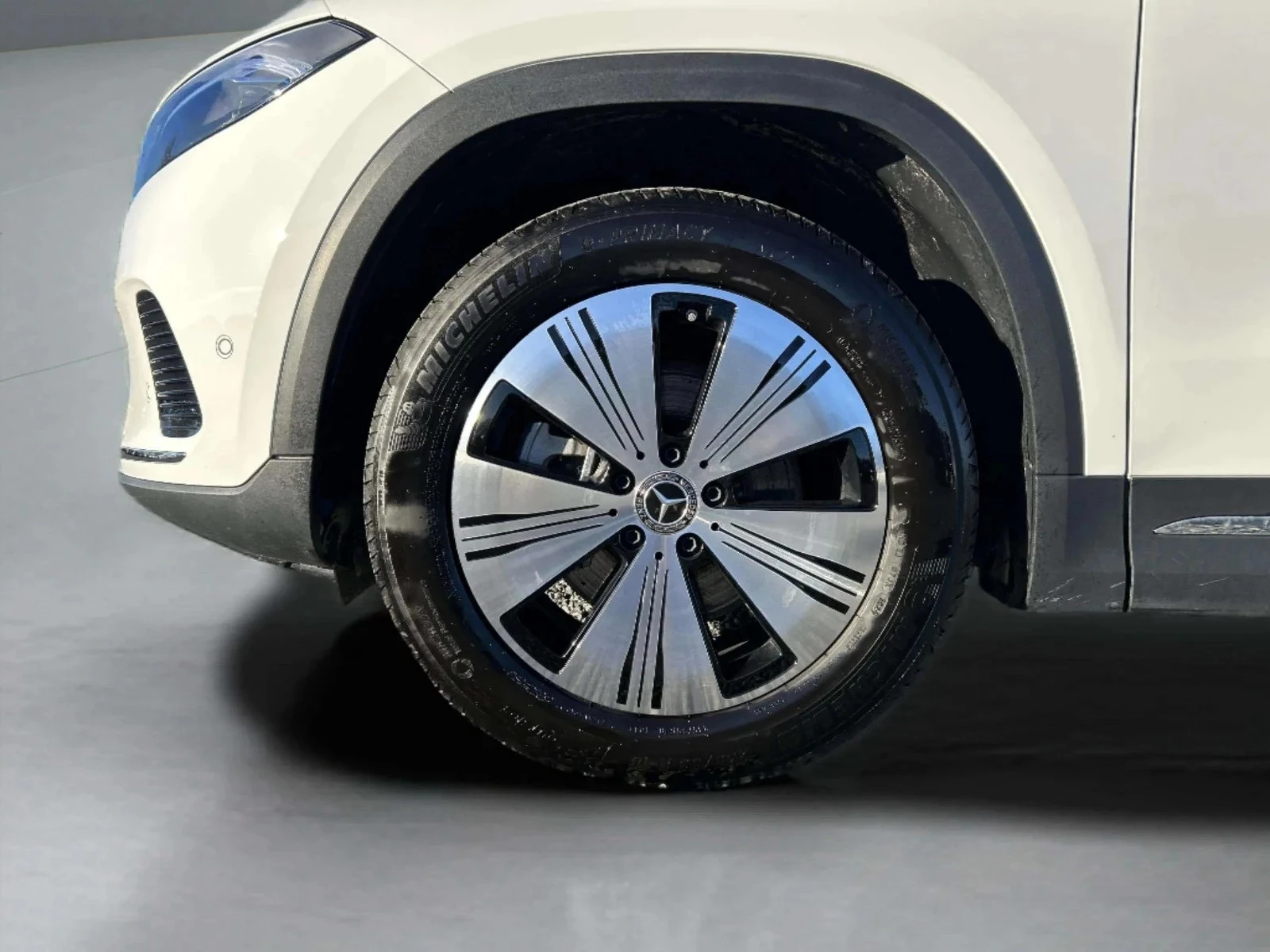 Mercedes-Benz-EQA-image-6