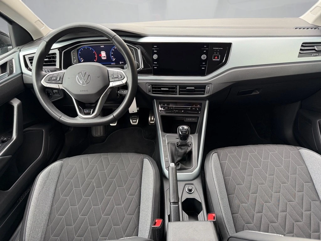 Volkswagen-Polo-image-7