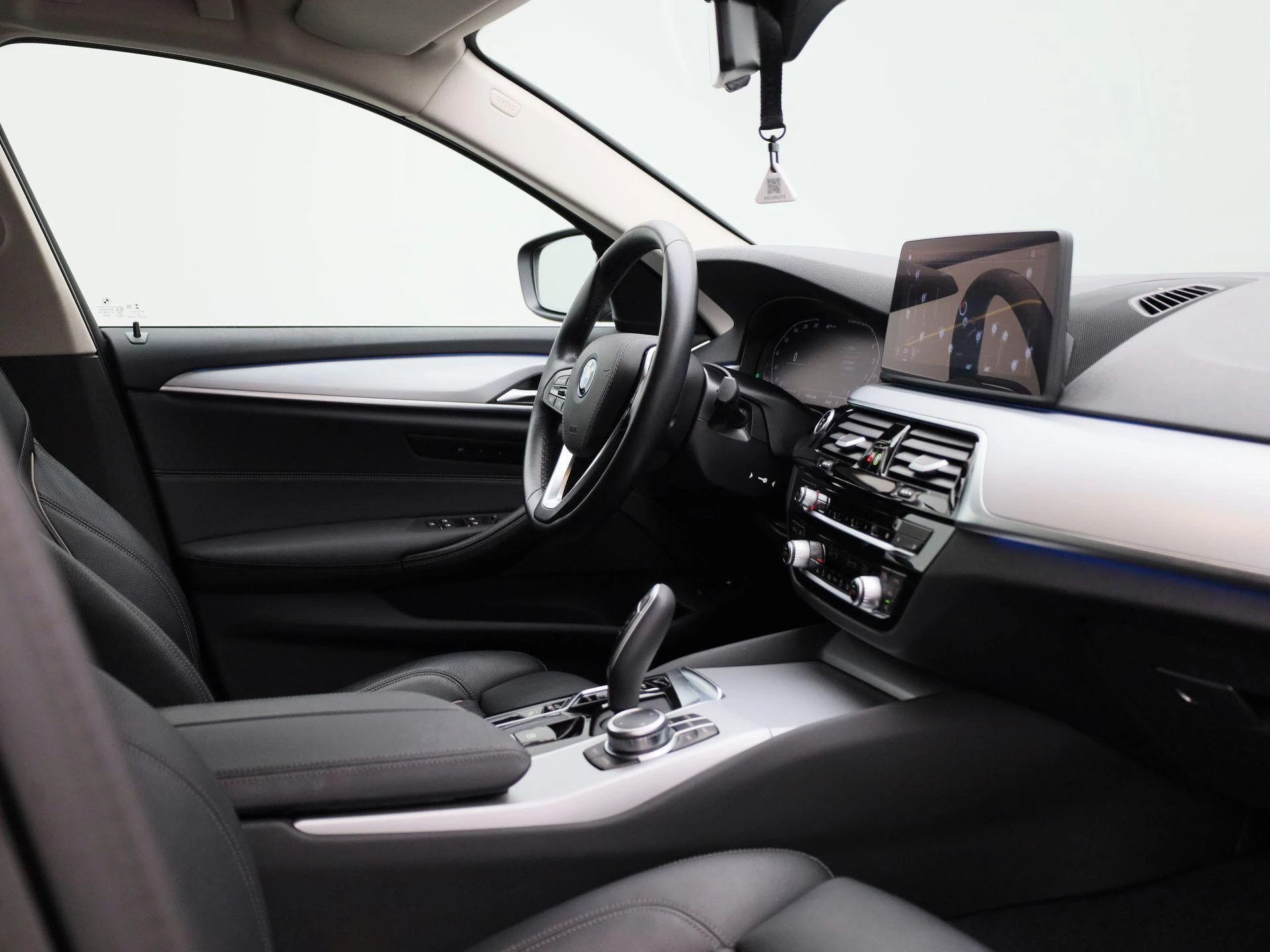 BMW-5 Serie-image-35