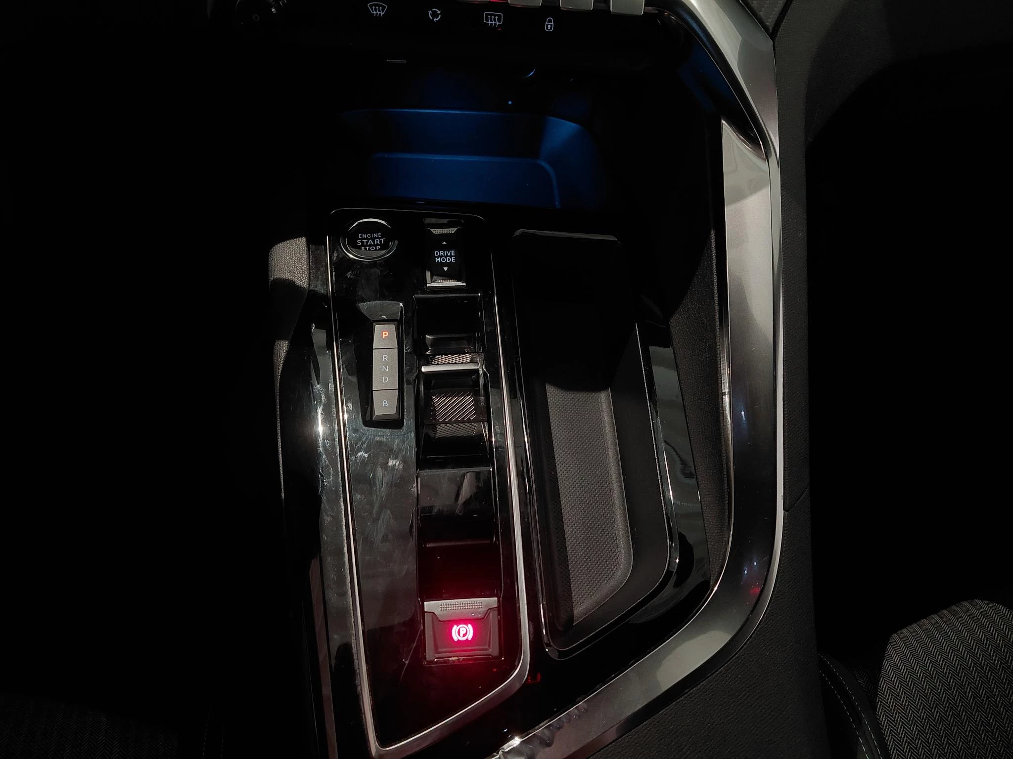 Peugeot 3008 1.6 HYbrid 225 Allure