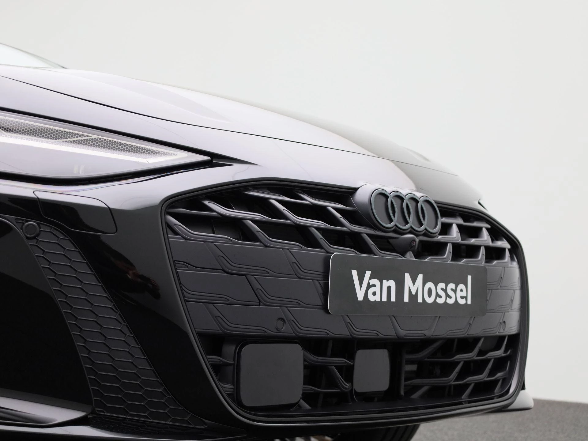 Audi A6 Avant 2.0 e-hybrid quattro S Competition 367 PK