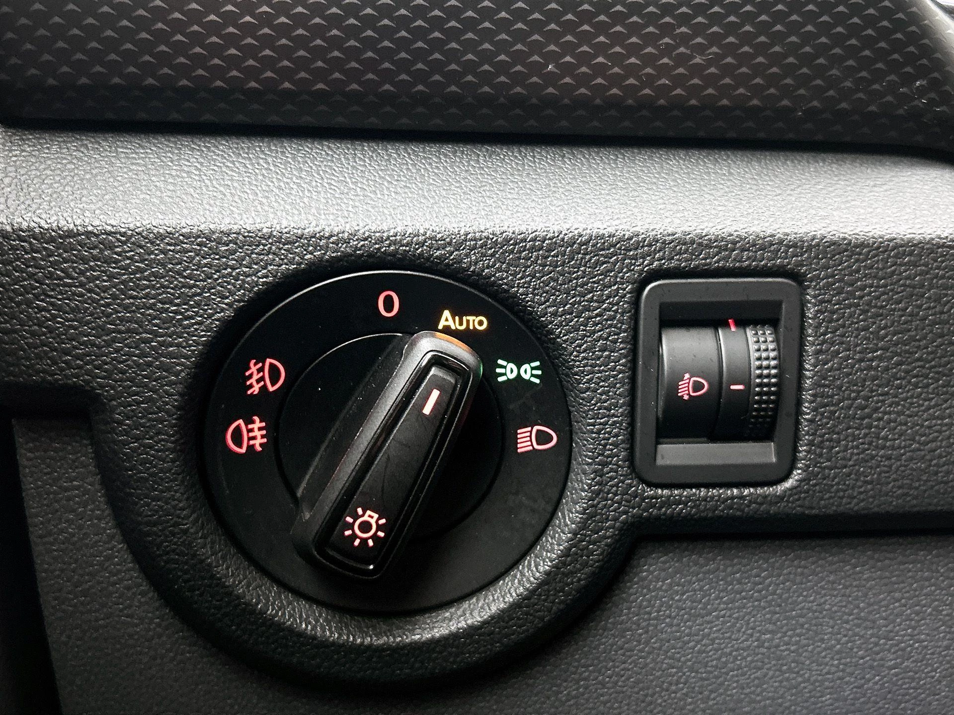 Volkswagen-T-Cross-image-31