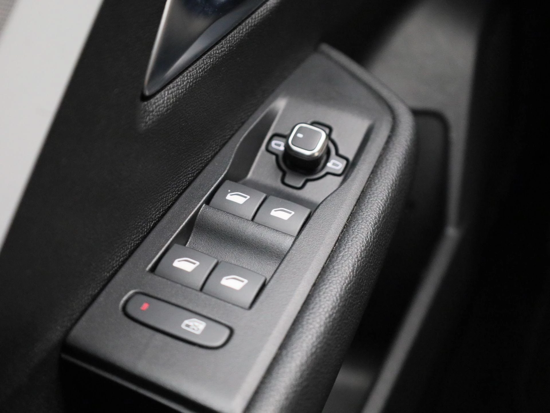 Opel-Astra-image-28