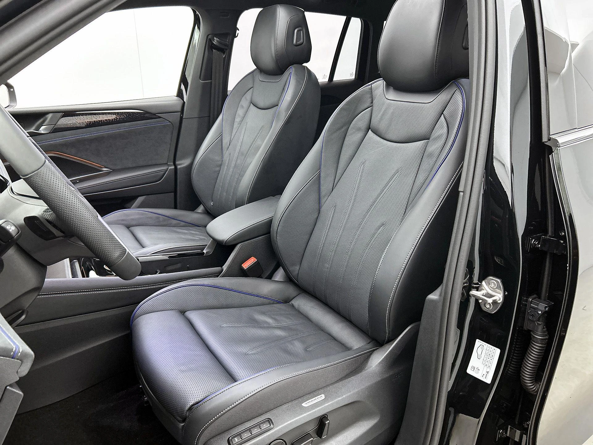 Volkswagen-Tiguan-image-49