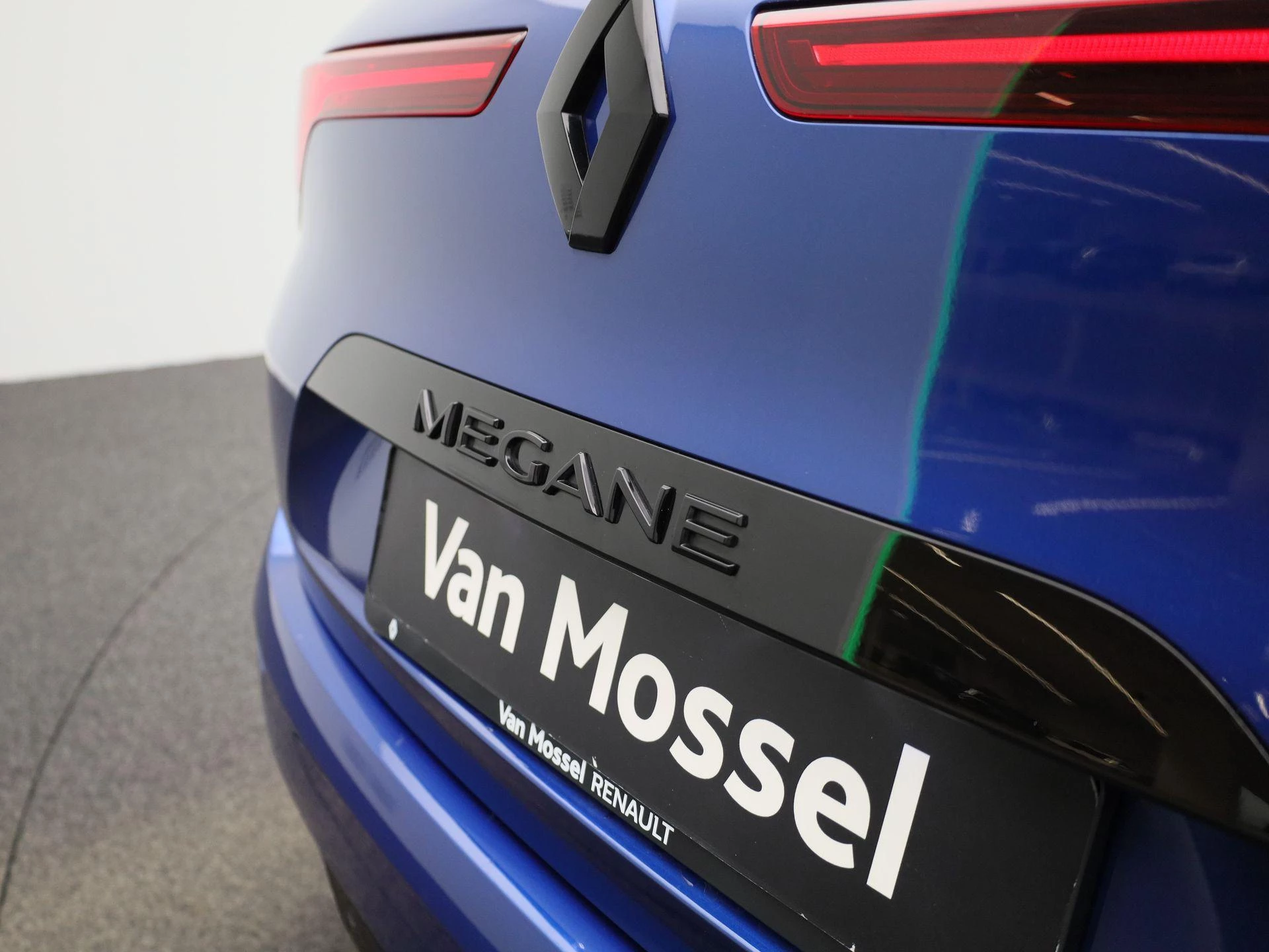 Renault-Megane E-Tech-image-37