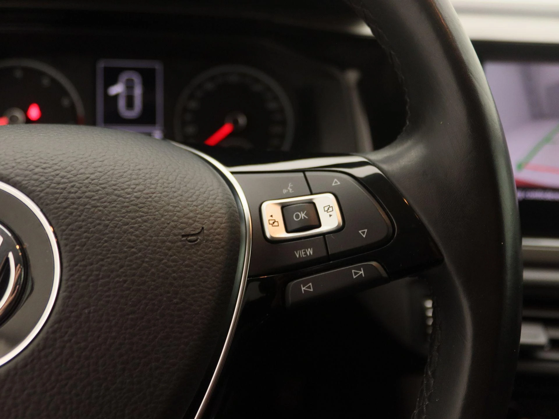 Volkswagen-Polo-image-18
