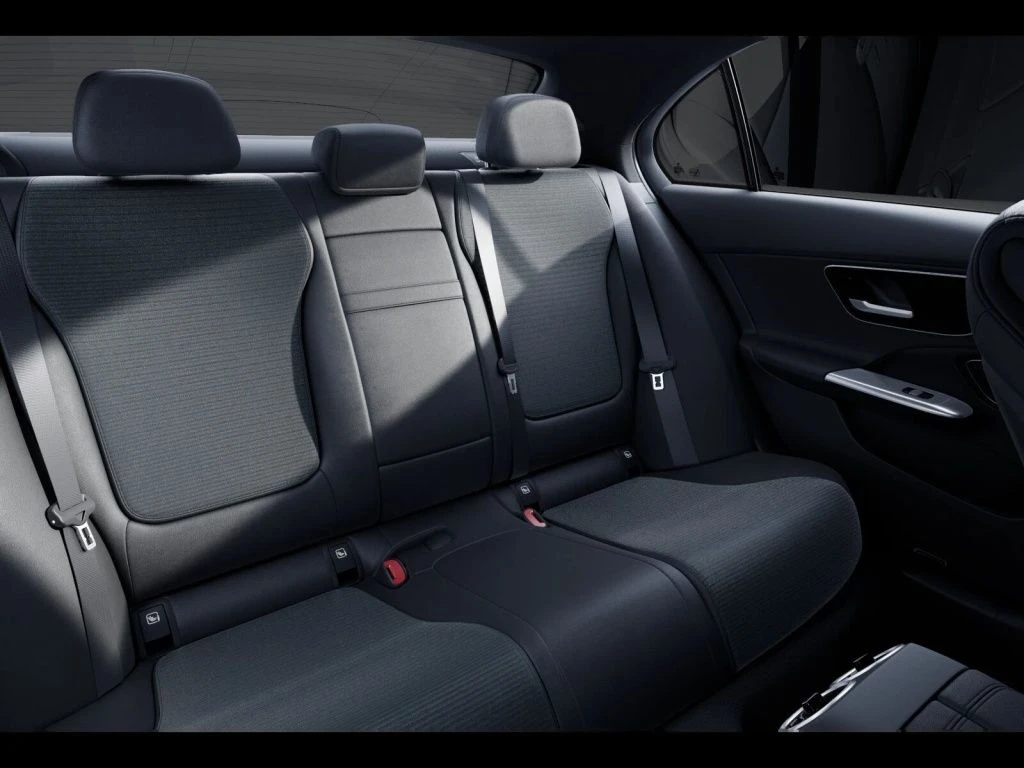 Mercedes-Benz-C-Klasse 200 d-image-11