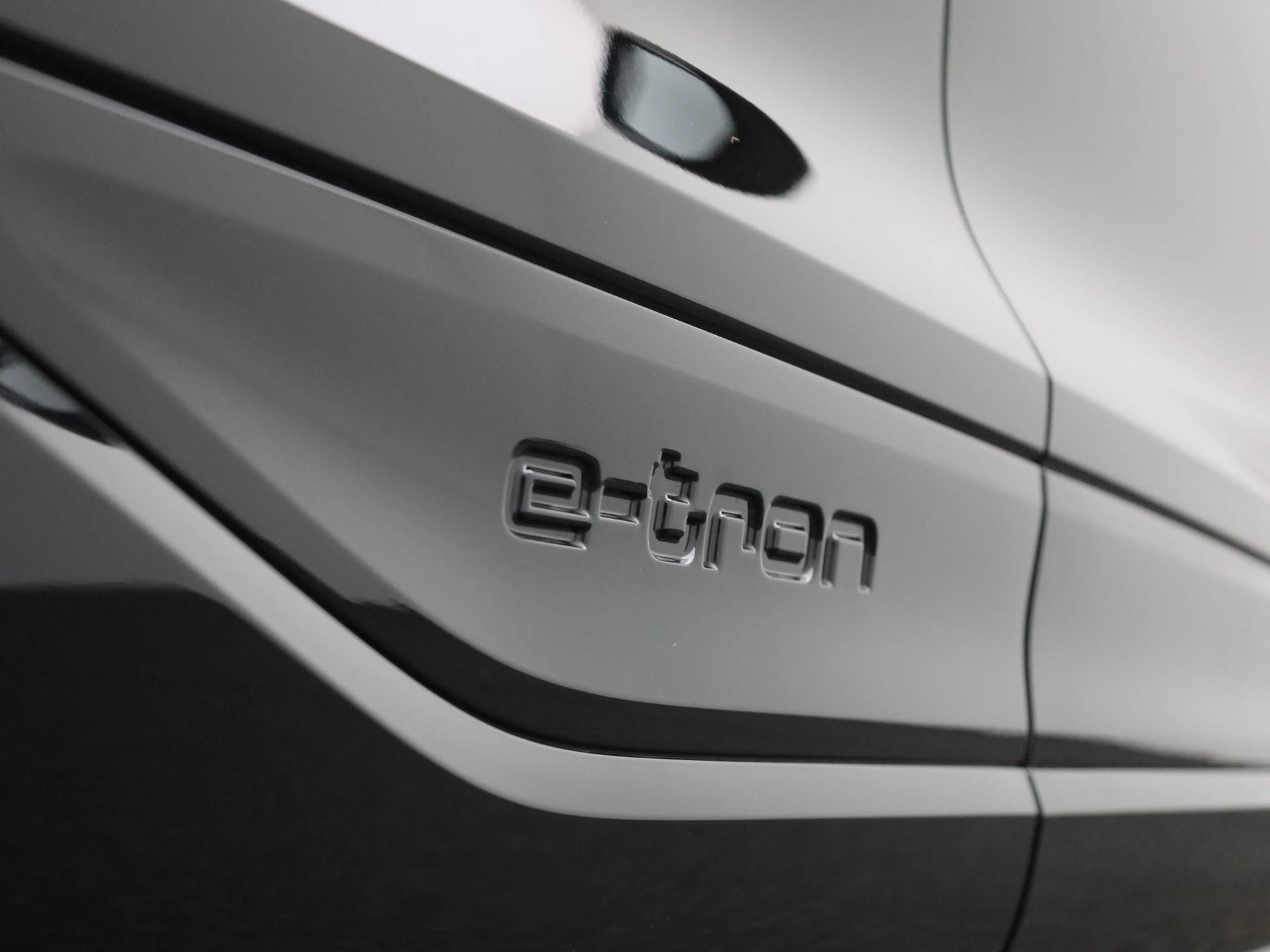 Audi-Q6 e-tron-image-47