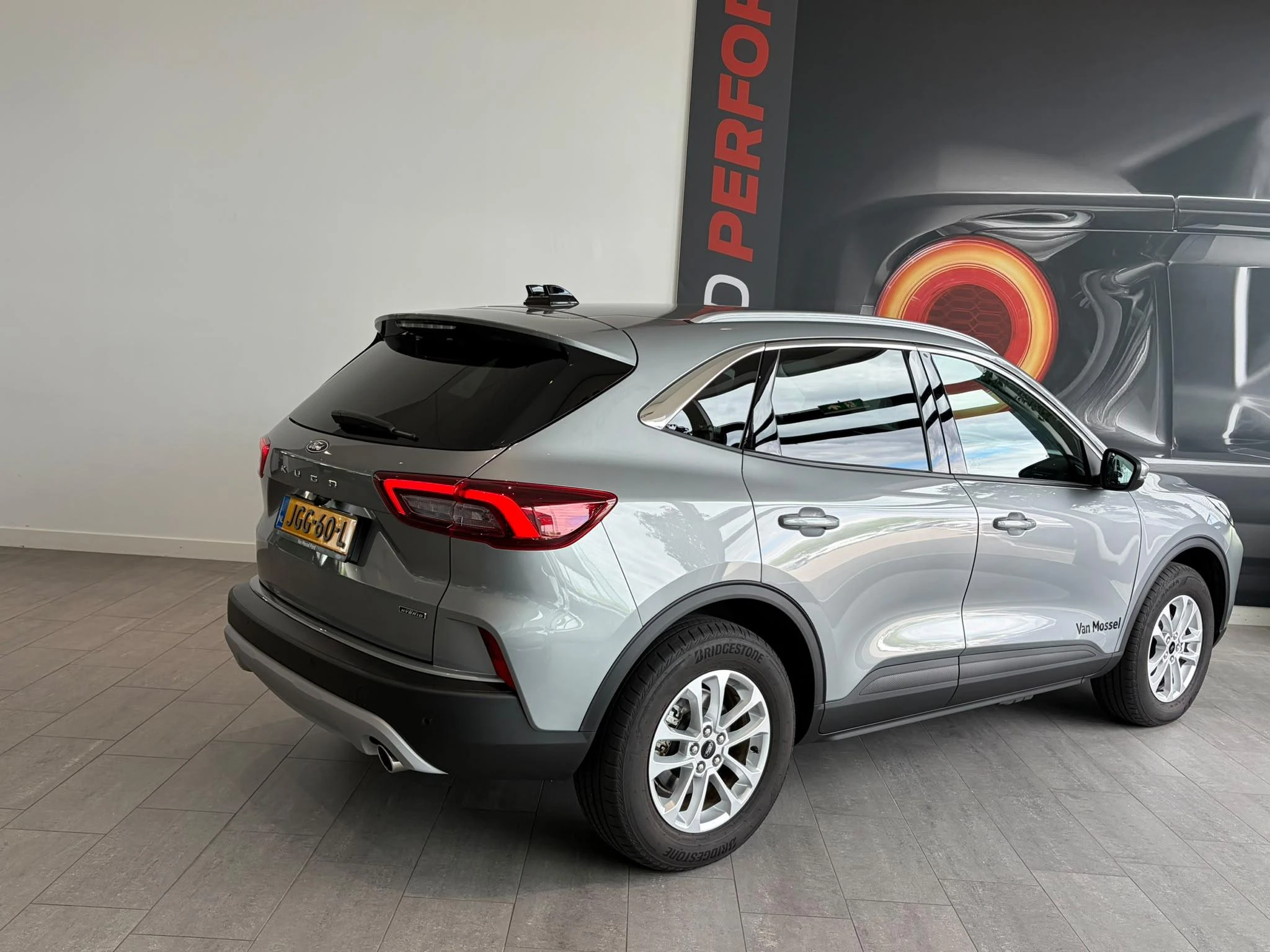Ford-Kuga-image-4