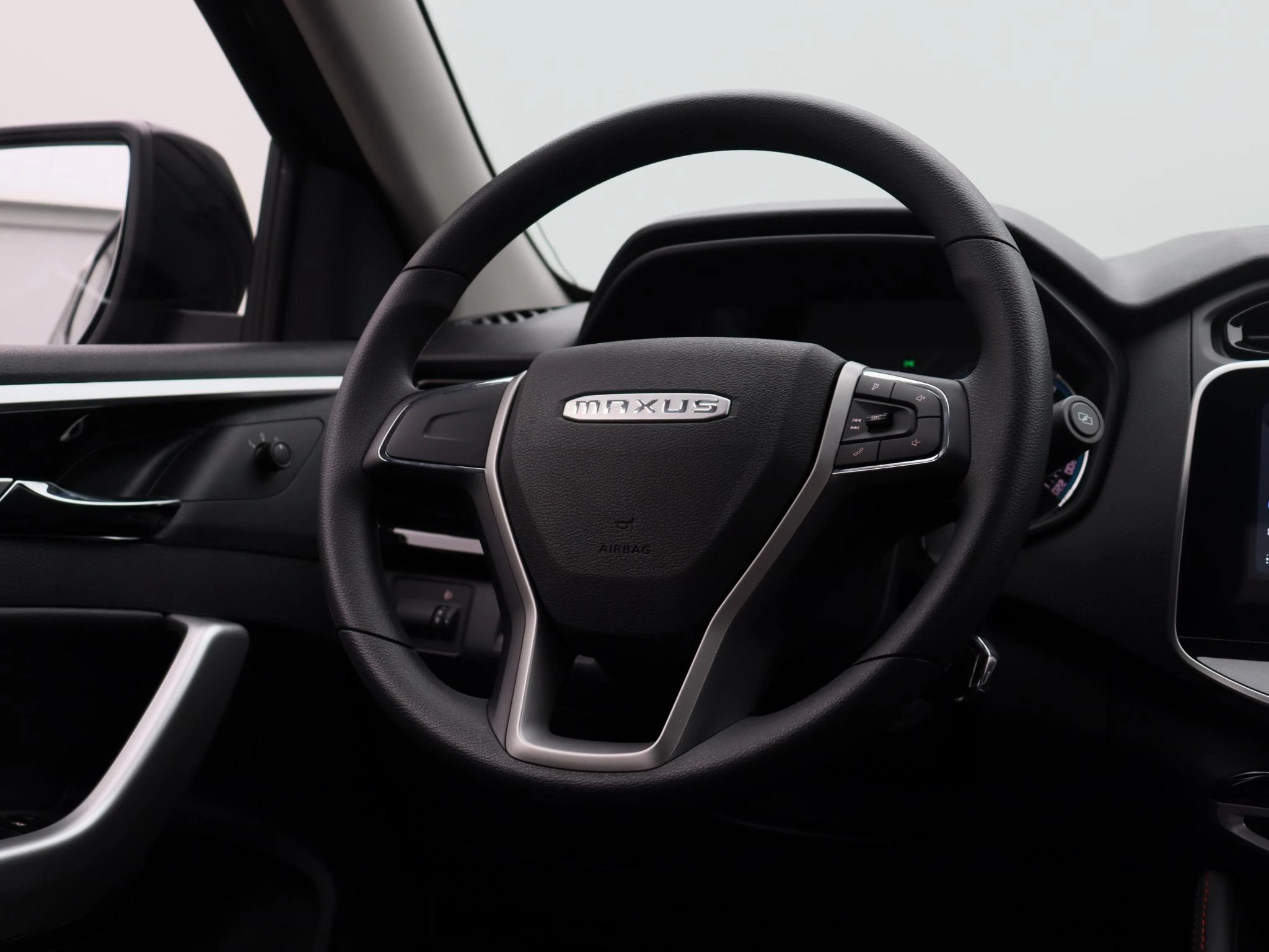 Maxus-T90 EV-image-19