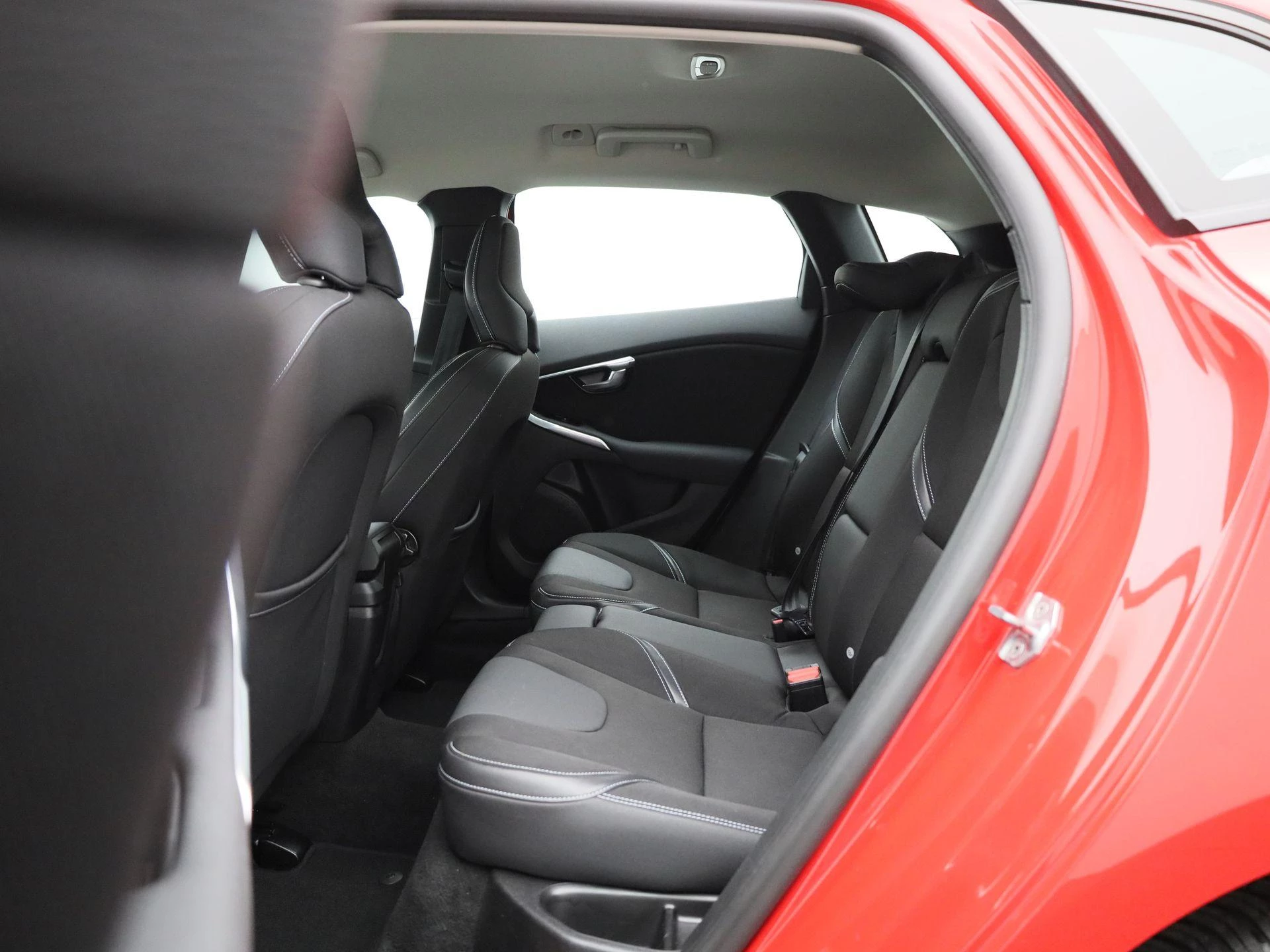 Volvo-V40-image-11