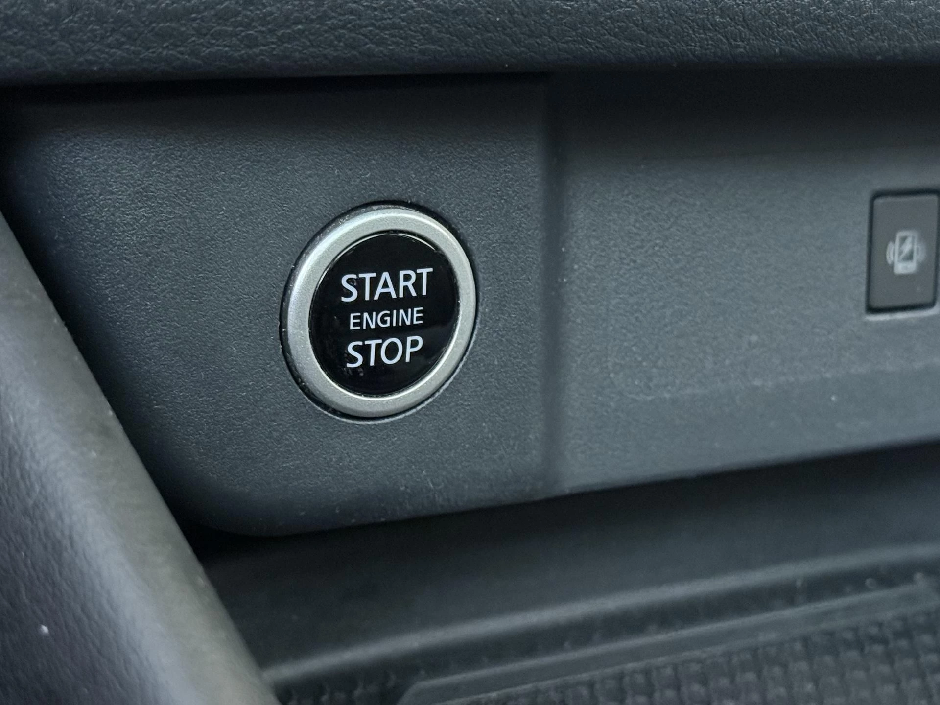 Nissan-QASHQAI-image-19