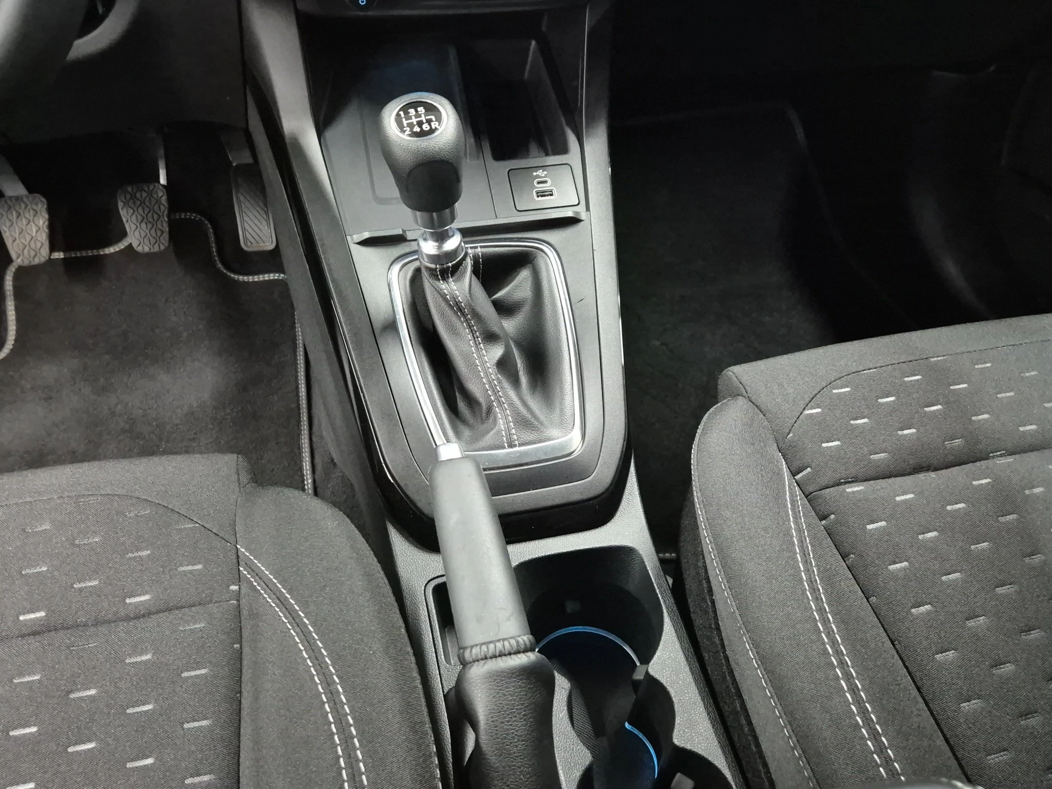 Ford-Puma-image-13