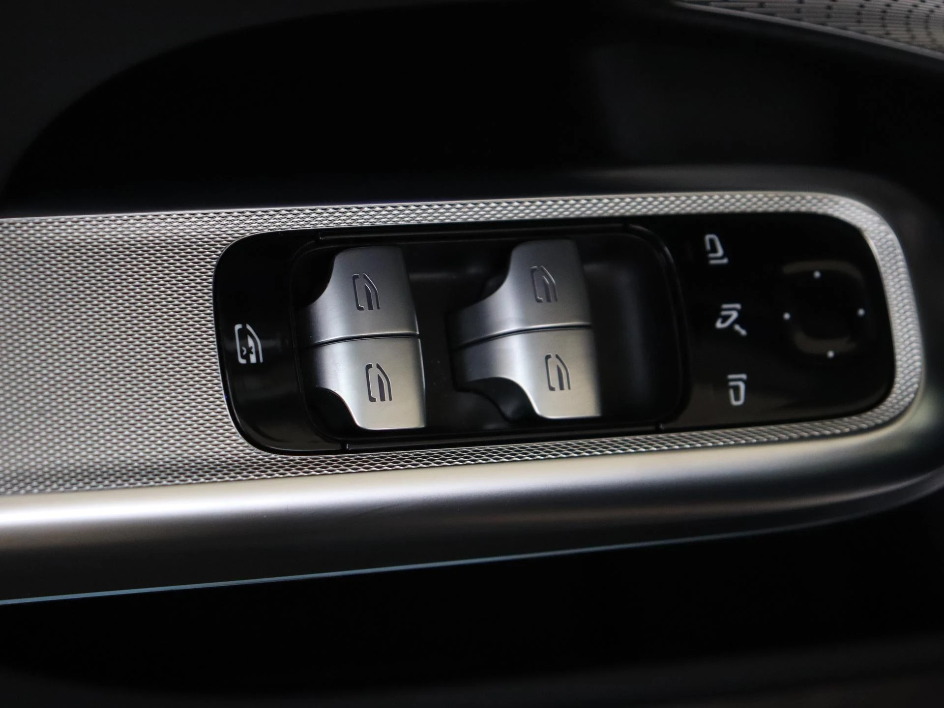 Mercedes-Benz-E-Klasse-image-29