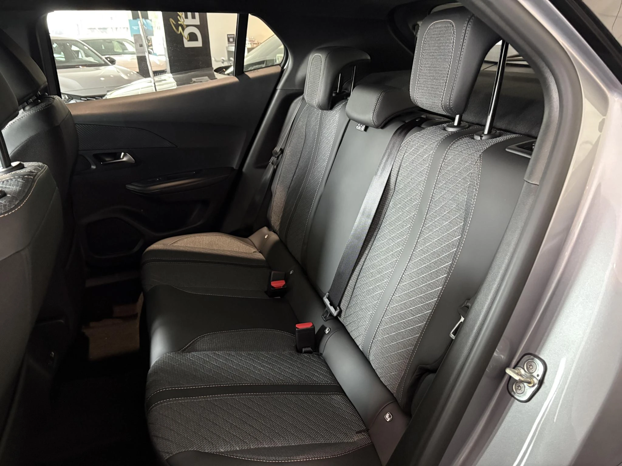 Peugeot-2008-image-18