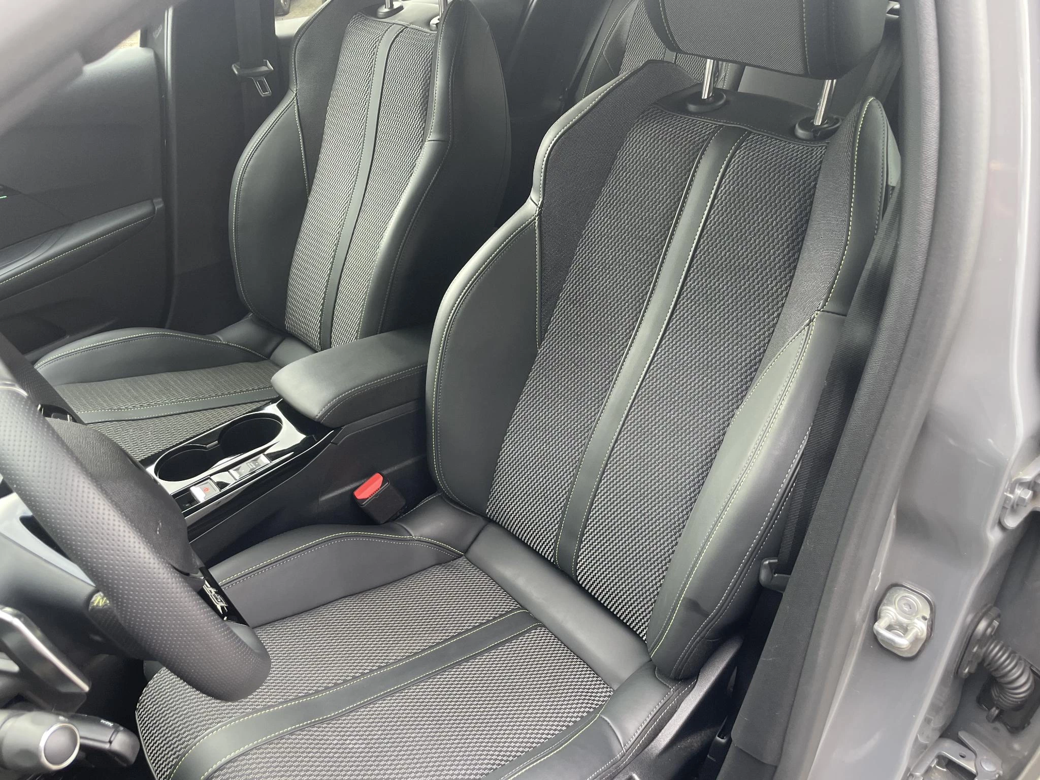 Peugeot-208-image-10