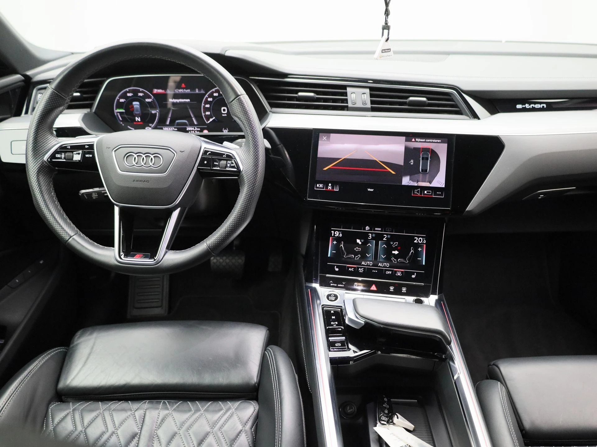 Audi-e-tron-image-6