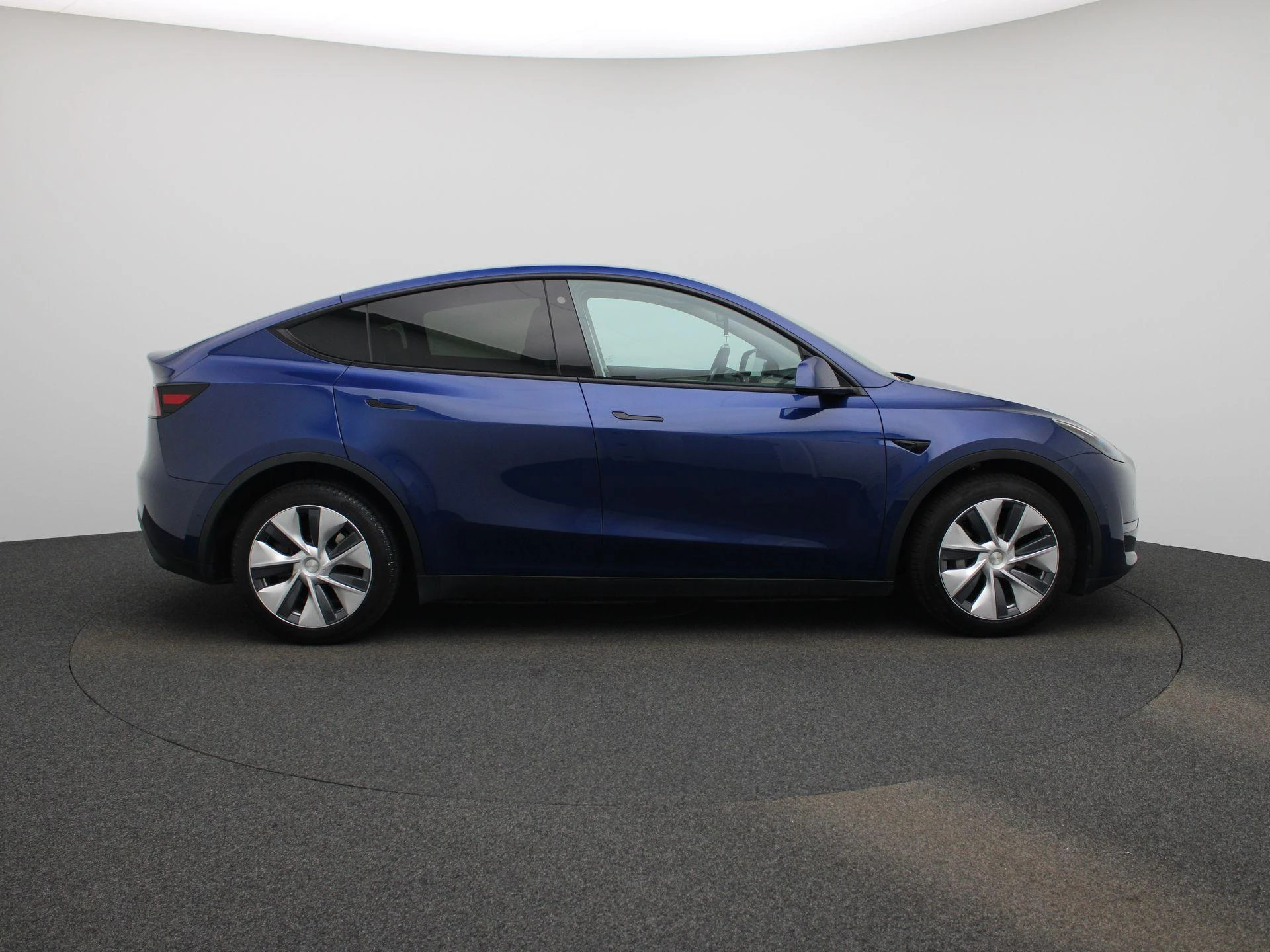 Tesla-Model Y-image-6