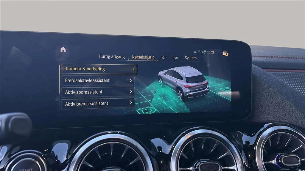 Mercedes-Benz-EQA-image-17