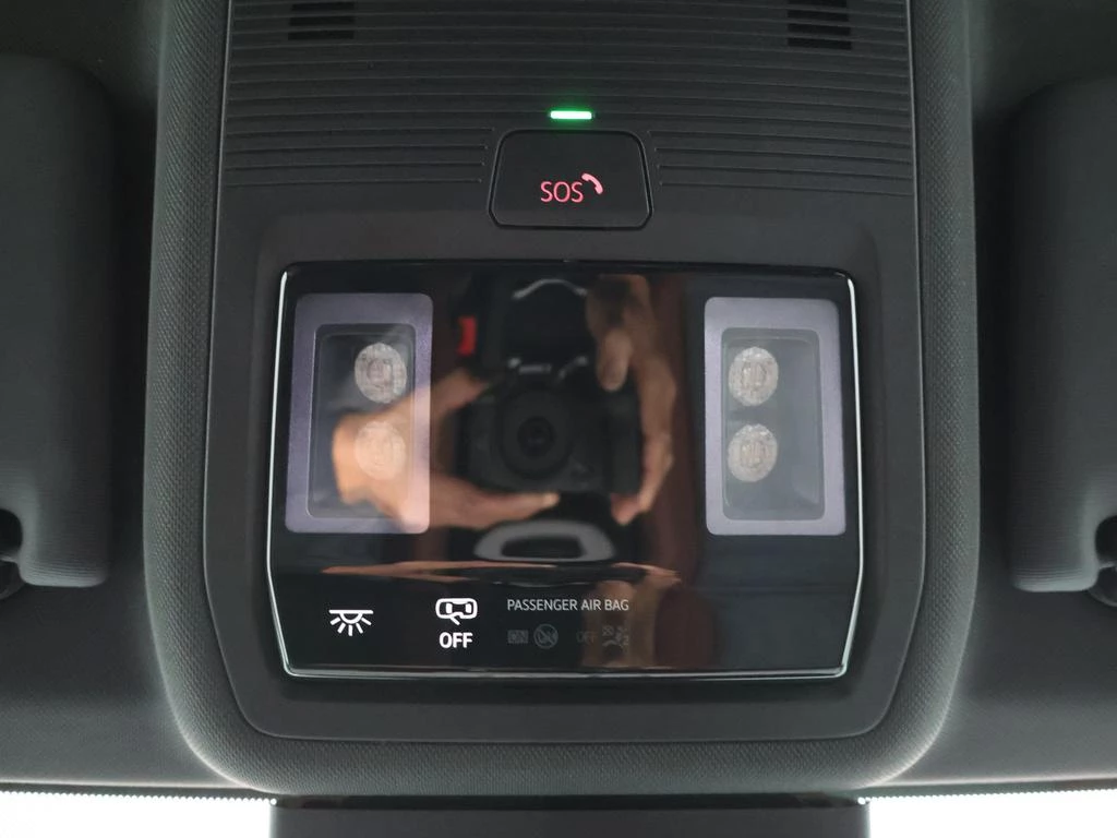 Volkswagen ID.4 1st 204PK *ALCANTARA*LEDER*ACC*LANE-ASSIST*NAVI*CAMERA*ZETELVERWARMING*...*