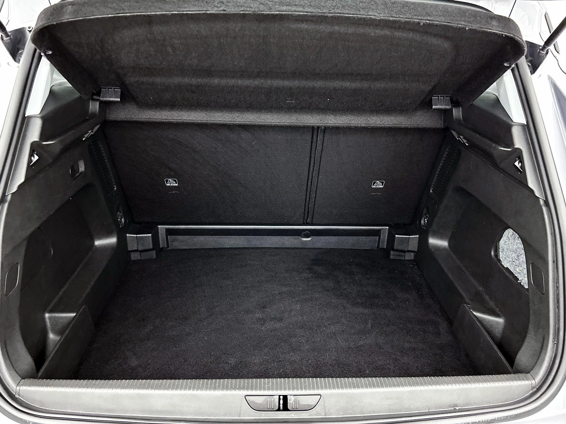 Opel-Grandland X-image-16