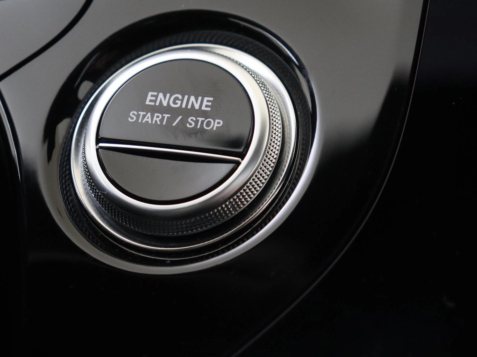 Mercedes-Benz-E-Klasse-image-24