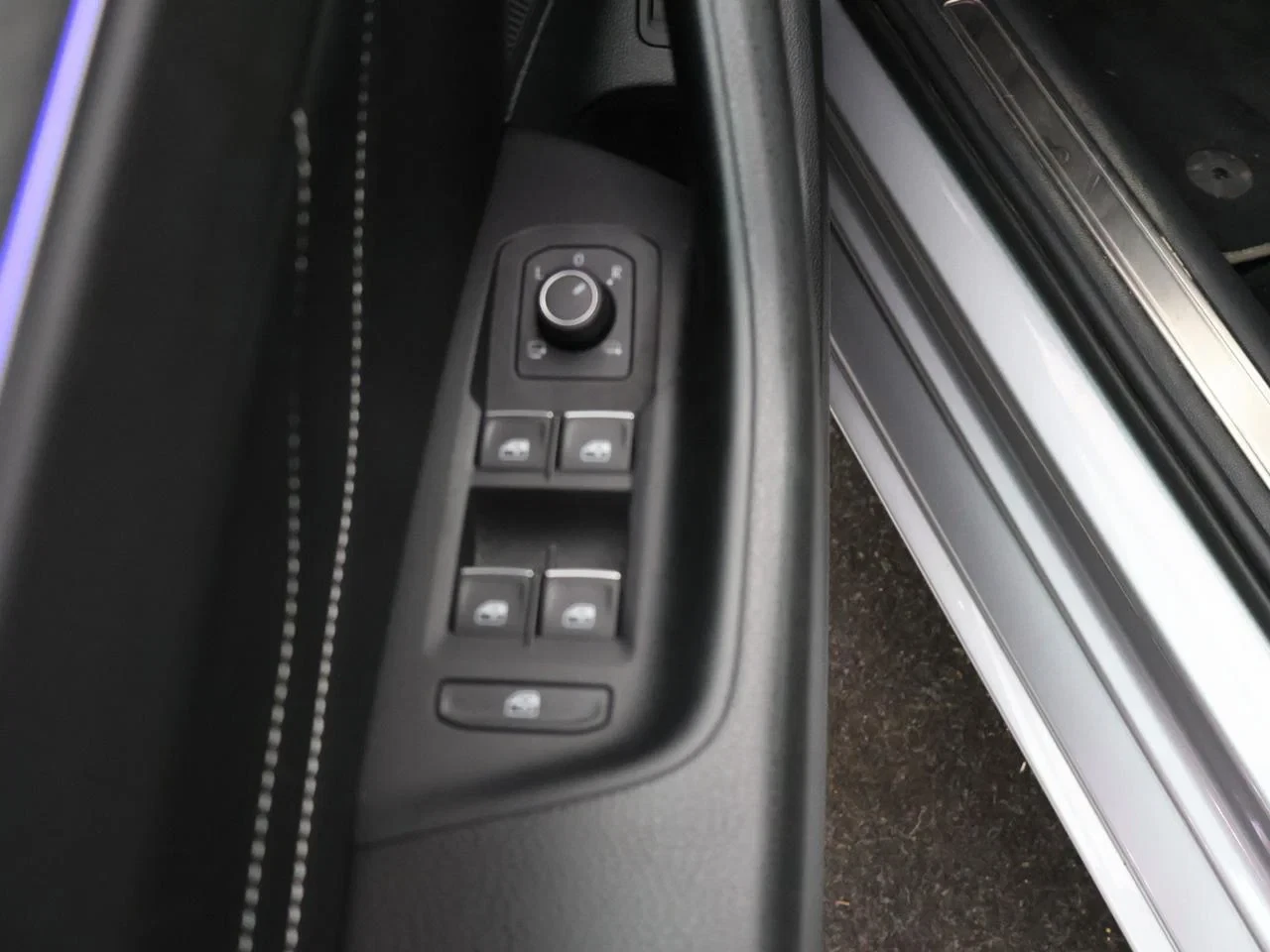 Volkswagen-Passat-image-22