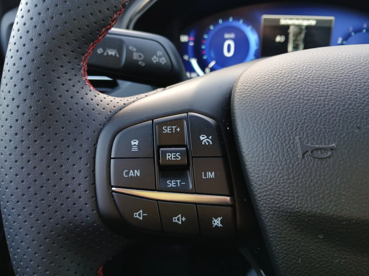 Ford Focus ST-Line X Turnier | HUD | LED | NAV | ACC | KAM | TWA | WI-PKT | PDC